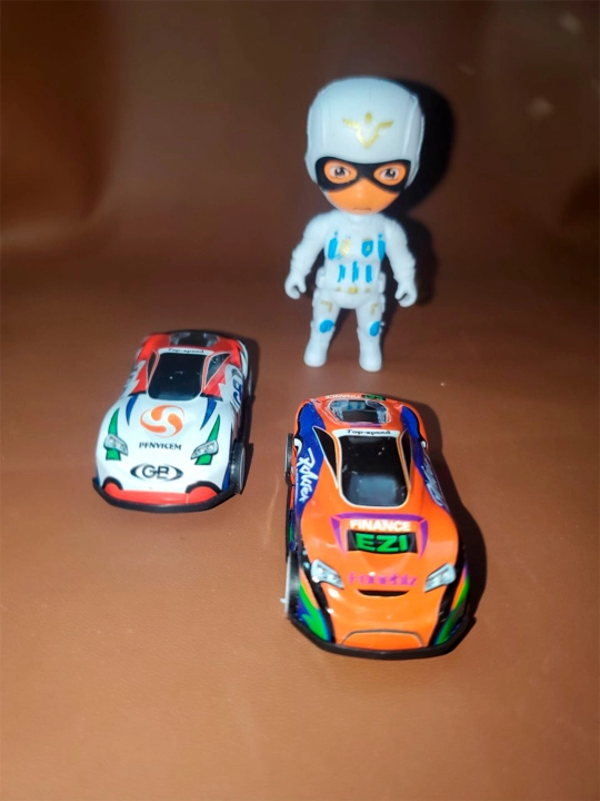 Super yuk mashinasi, McQueen tirkamasi, avtomobillar to‘plami