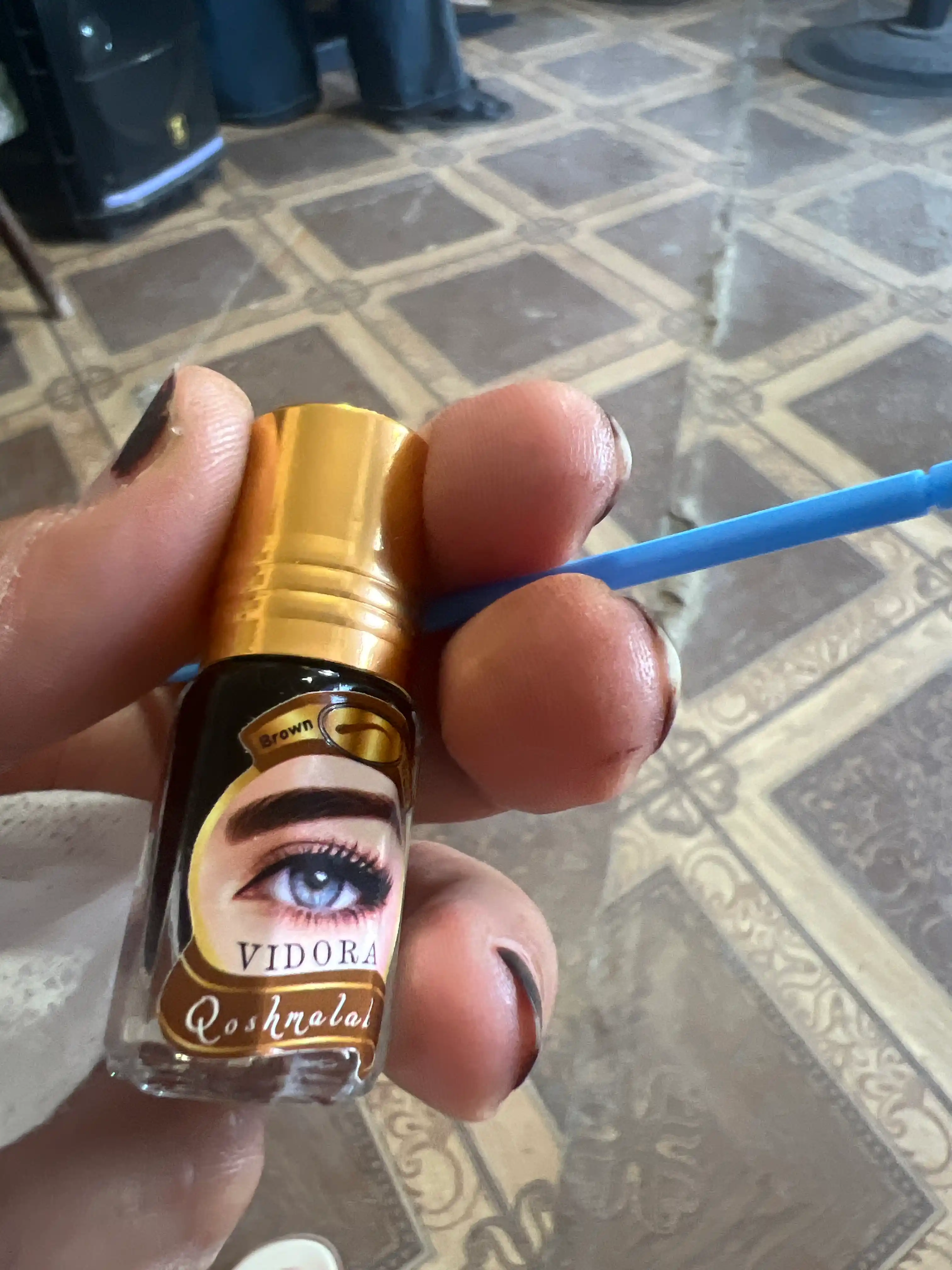 Qoshmalak qosh uchun suvga chidamli bo'yoq, qosh malak
