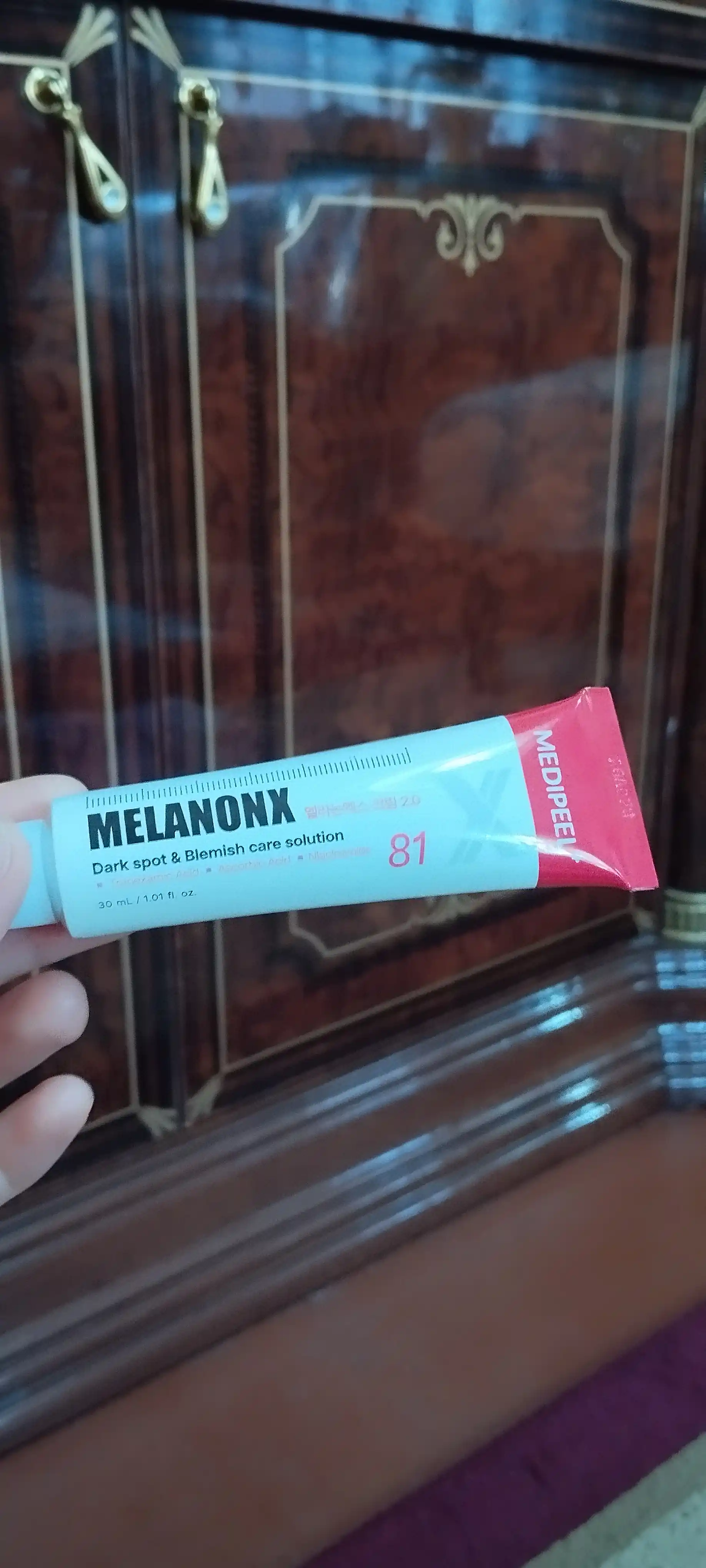 Осветляющий крем для лица против пигментации Melanon