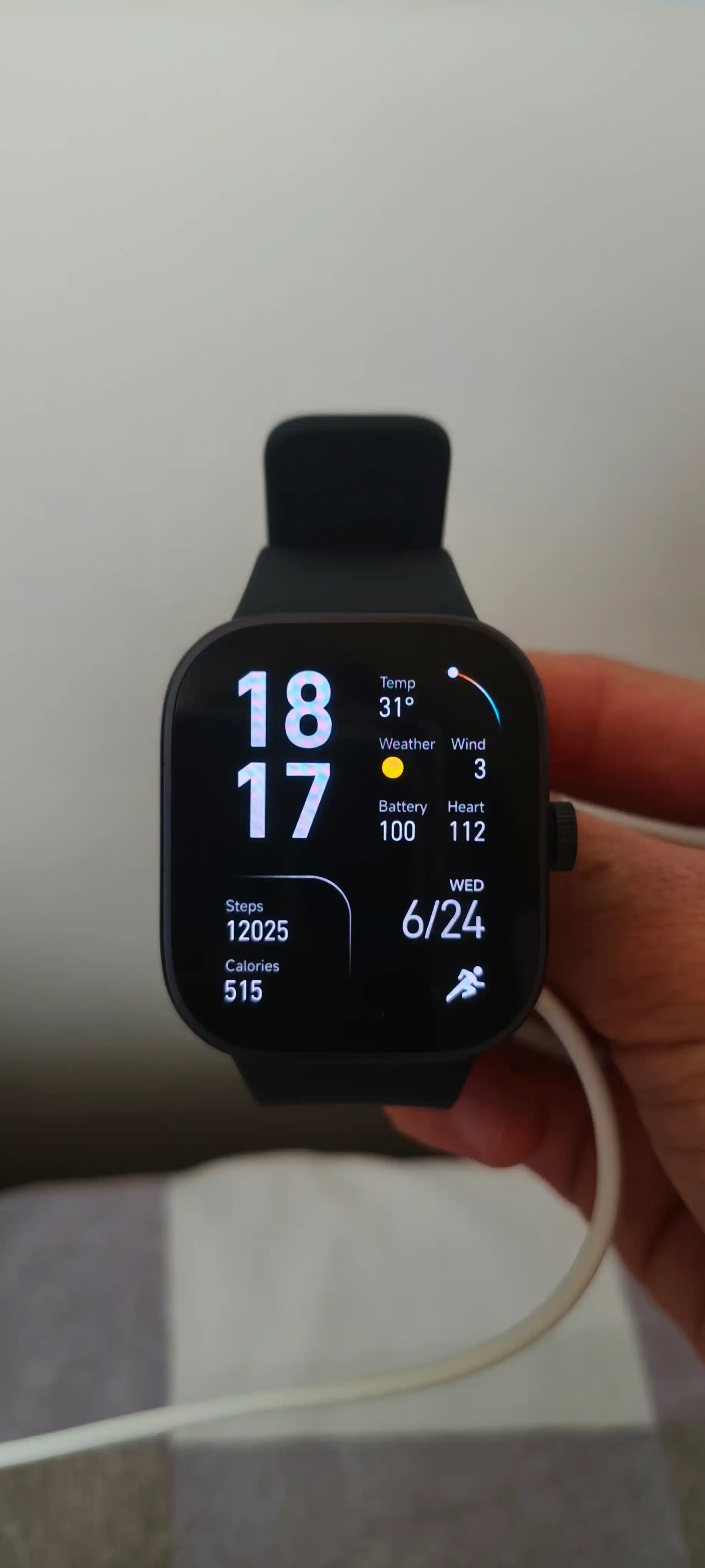 Умные часы Redmi Watch 4, AMOLED-дисплеем 1.97", до 20 дней работы, звонками и GPS