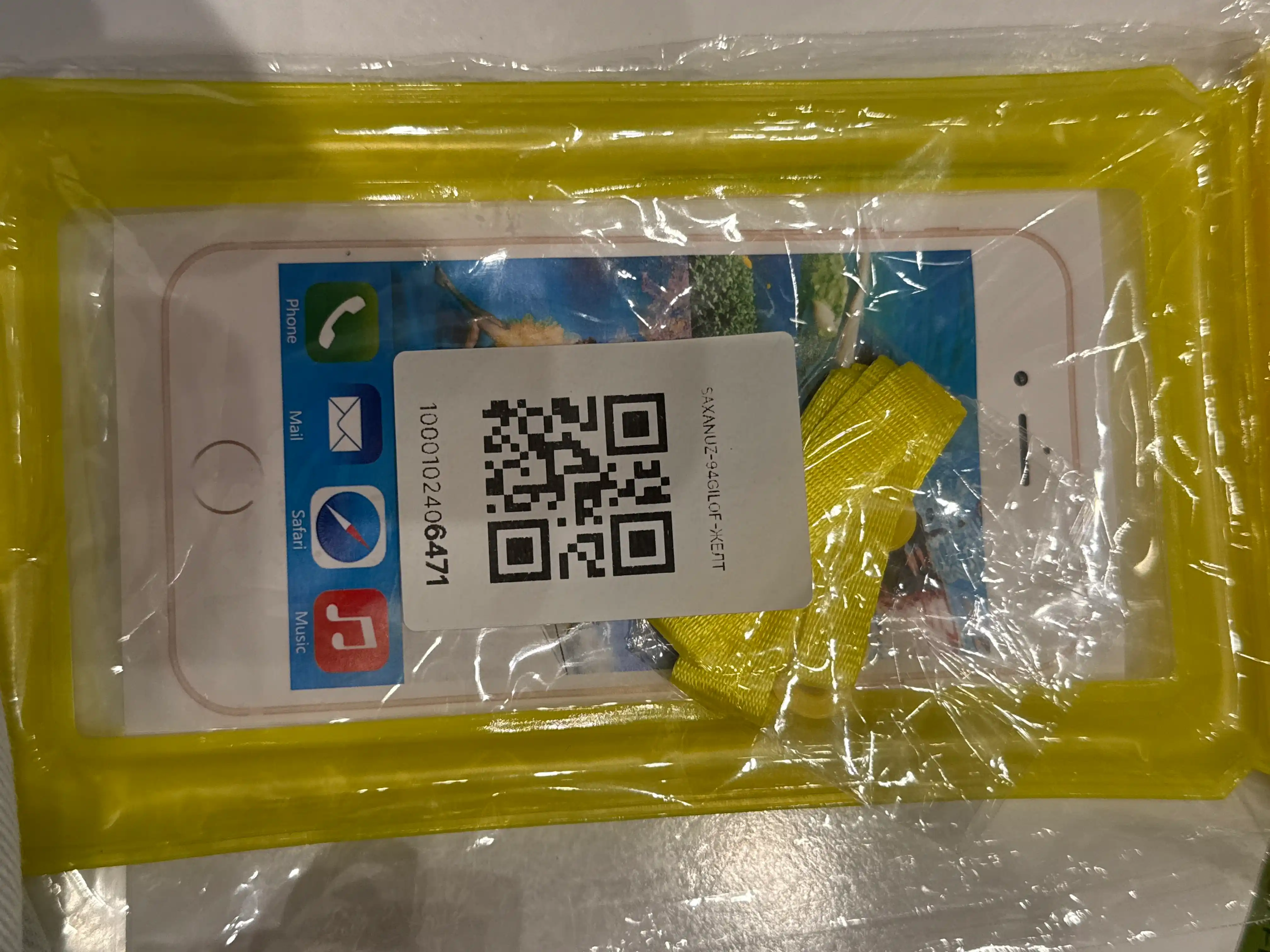 Suzishda suv o‘tkazmaydigan, germetik va universal telefon g‘ilofi