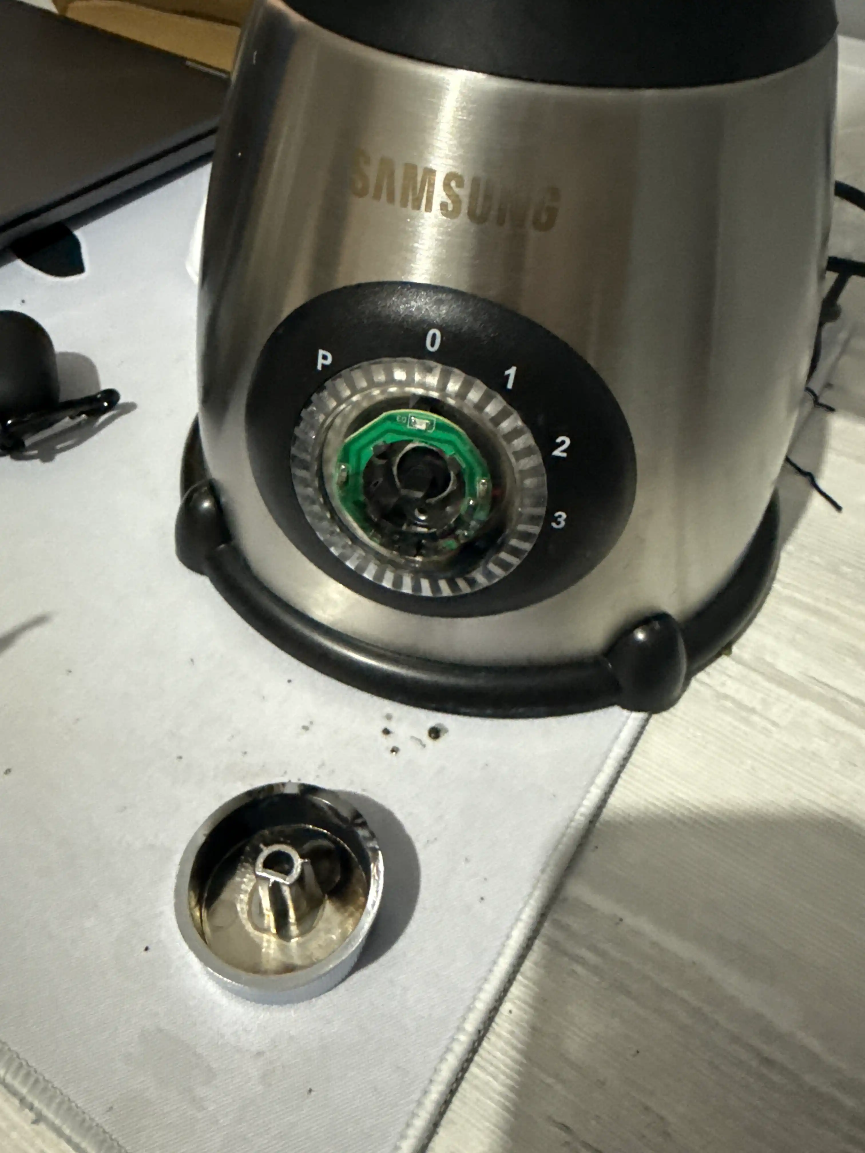 Statsionar blender, muz maydalaydigan 1,5 litrli smuzi-blender