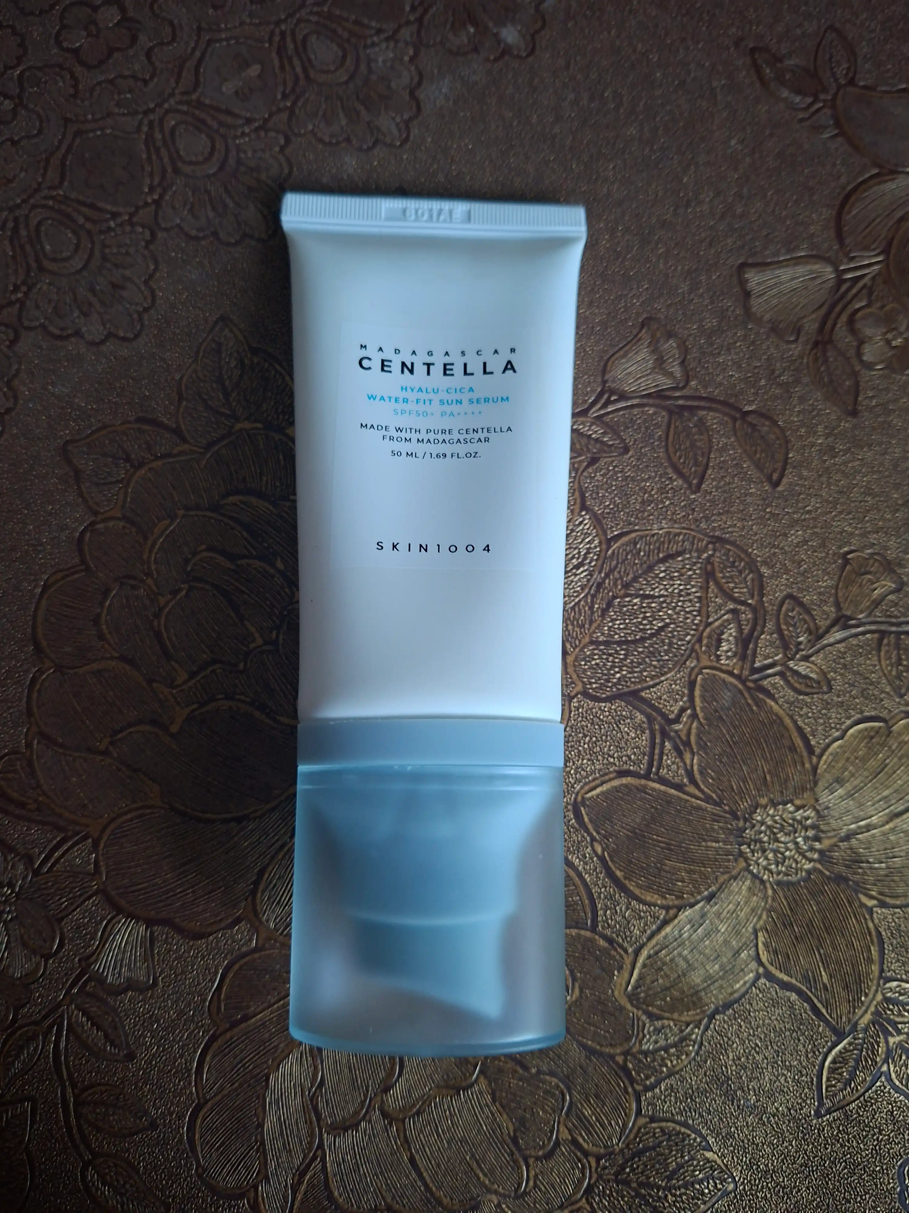 Солнцезащитный крем с центеллой SPF 50+ Skin1004 Madagascar 50 мл