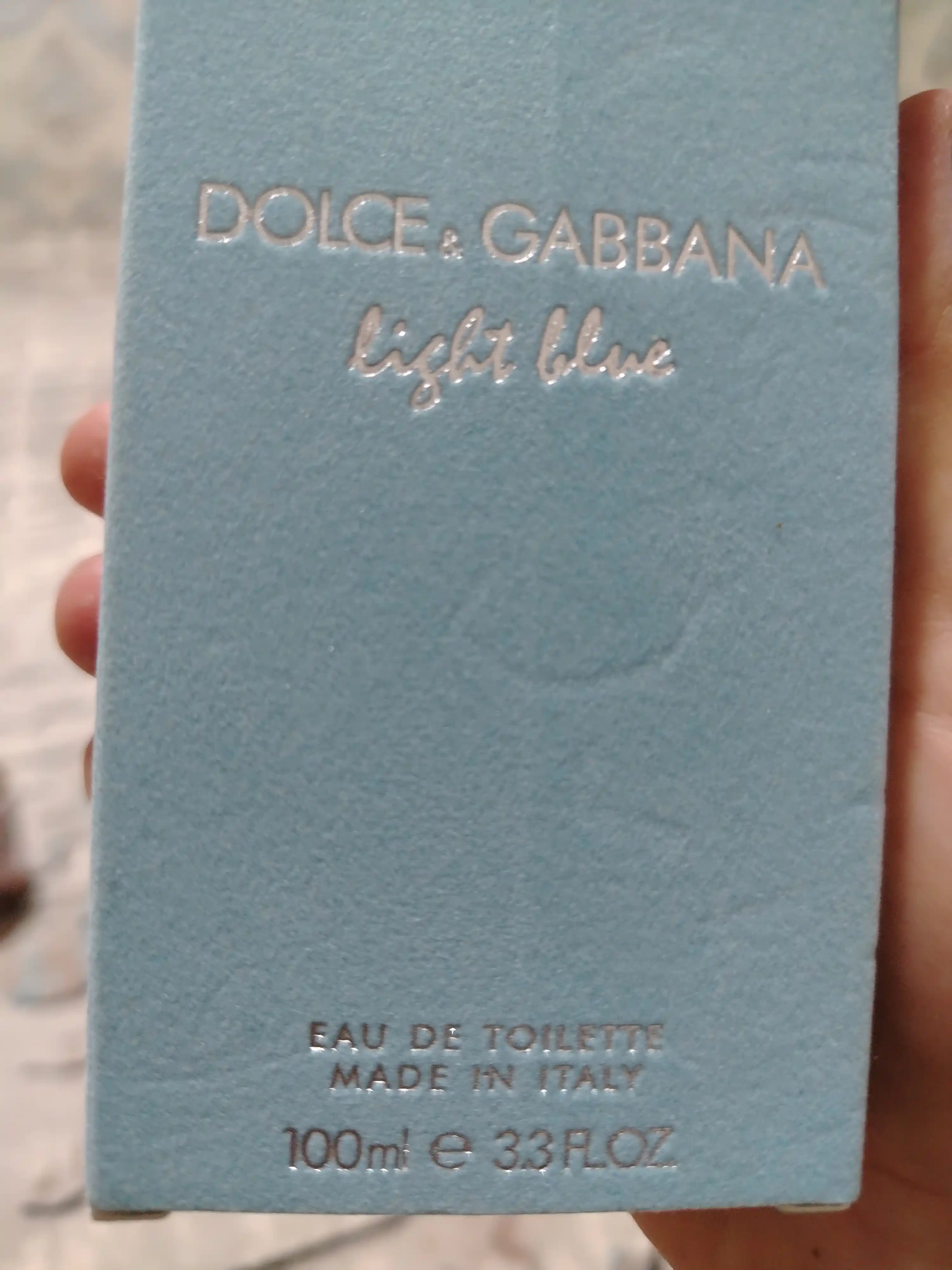 Light Blue Dolce gabbana 100ml  1-2 kun kiyimda turadi