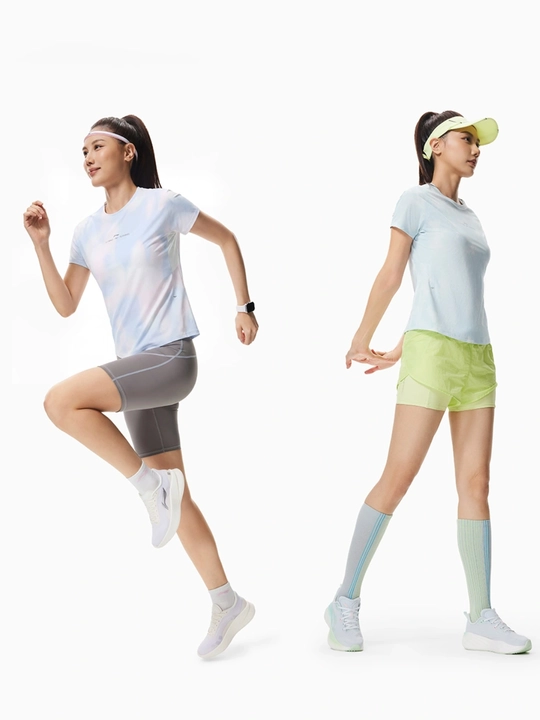 Ayollar sport futbolkasi Li-Ning ATSW146 yugurish va fitness uchun AT DRY