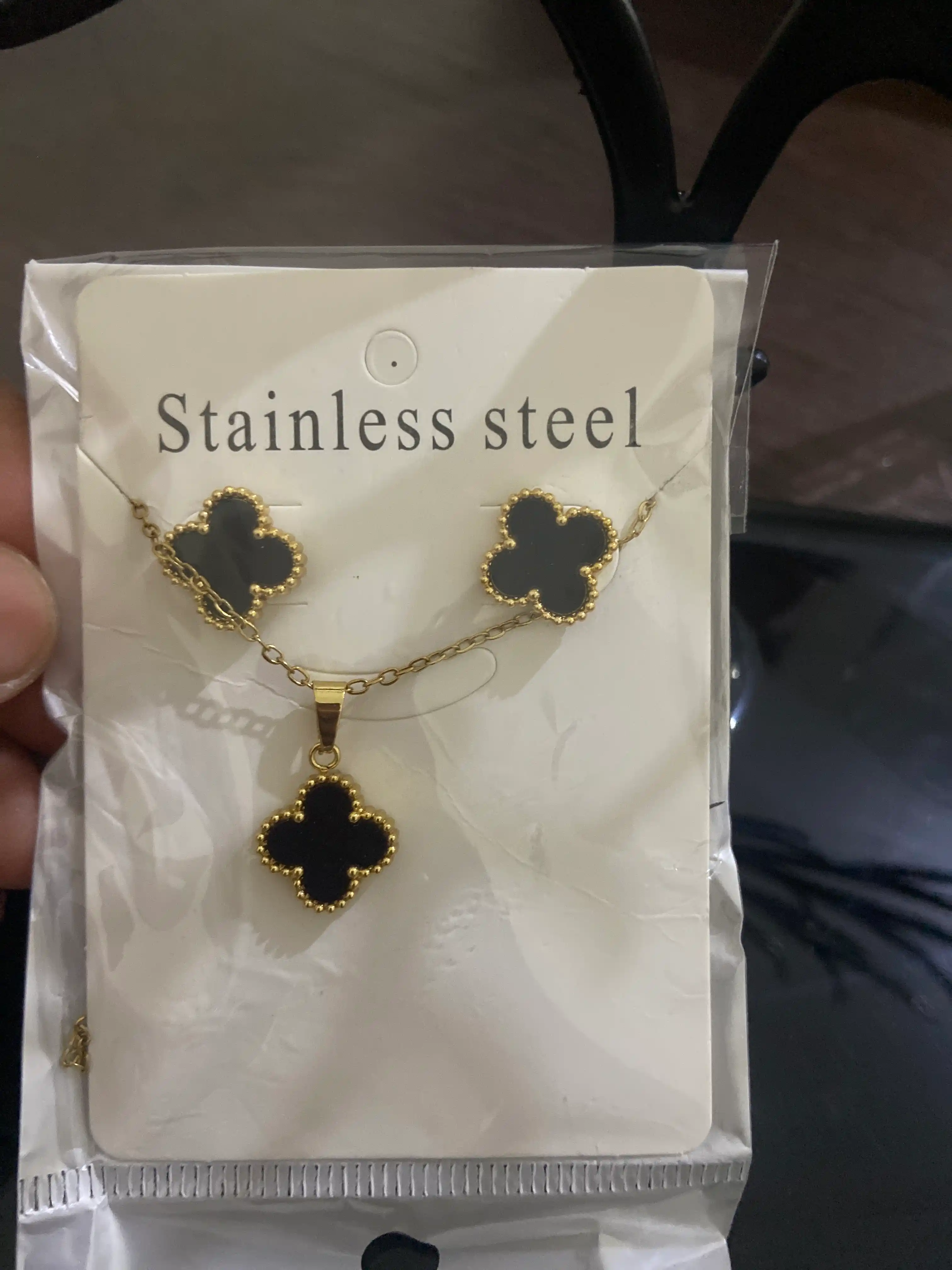 Van Cleef taqinchoqlar komplekti,sepochka, sirg'a, zanjirlar, nabor, bijuteriya kamplekti