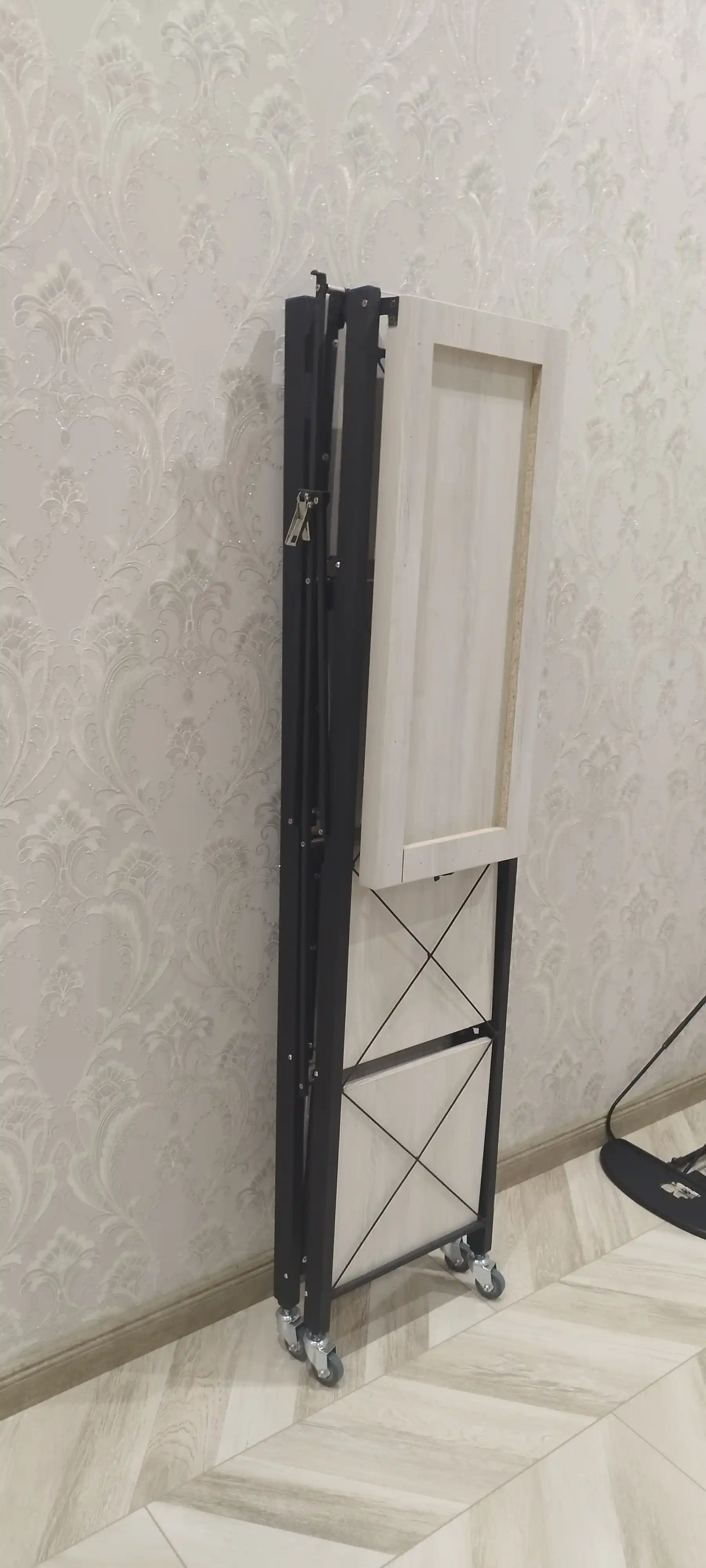 DSPdan yasalgan besh tokchali javon mustahkam va ishonchli bo‘lib, og‘ir va oson ko‘taradi