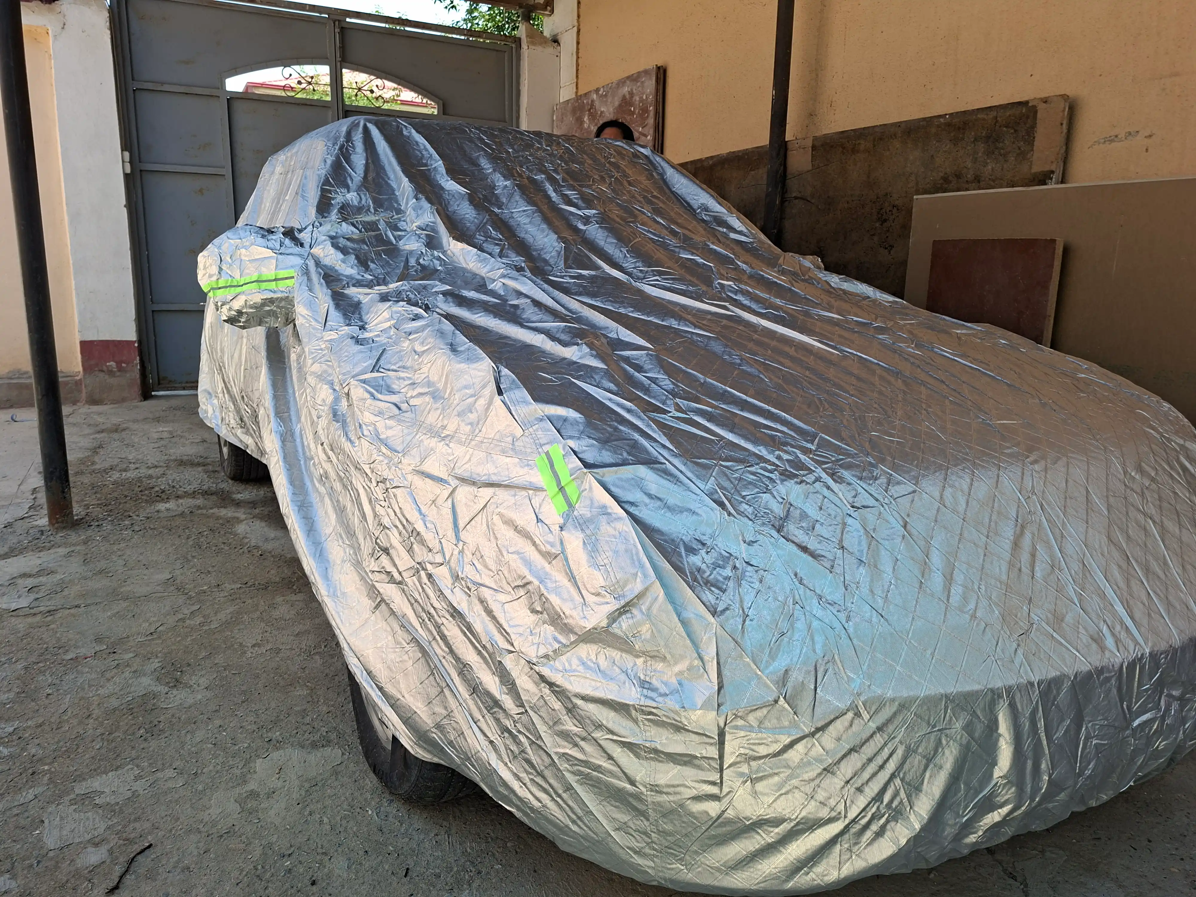 AVTOTENT universal barcha fasl uchun mos keladigan suv oʻtkazmaydigan himoya tent g‘ilofi