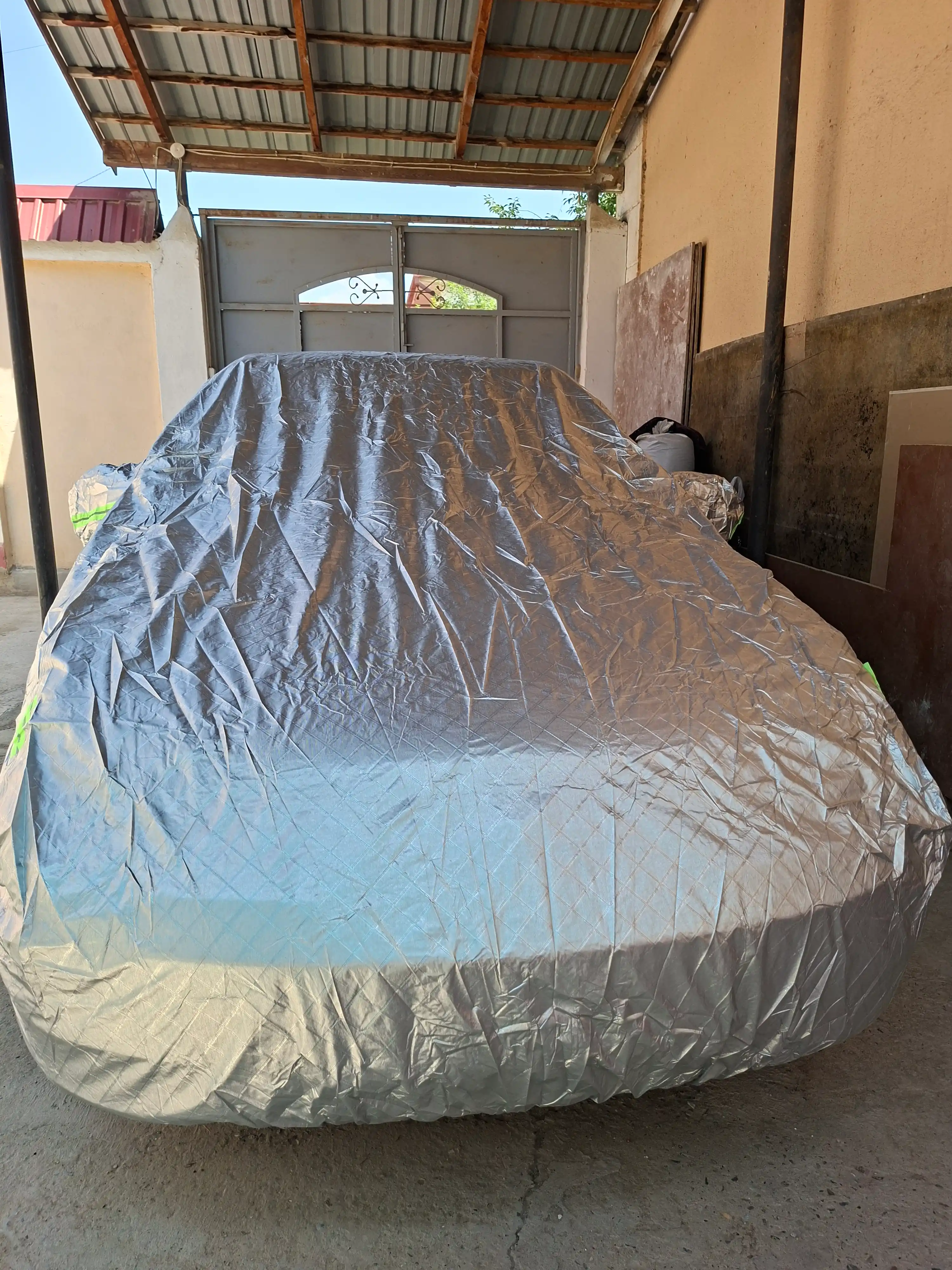 AVTOTENT universal barcha fasl uchun mos keladigan suv oʻtkazmaydigan himoya tent g‘ilofi