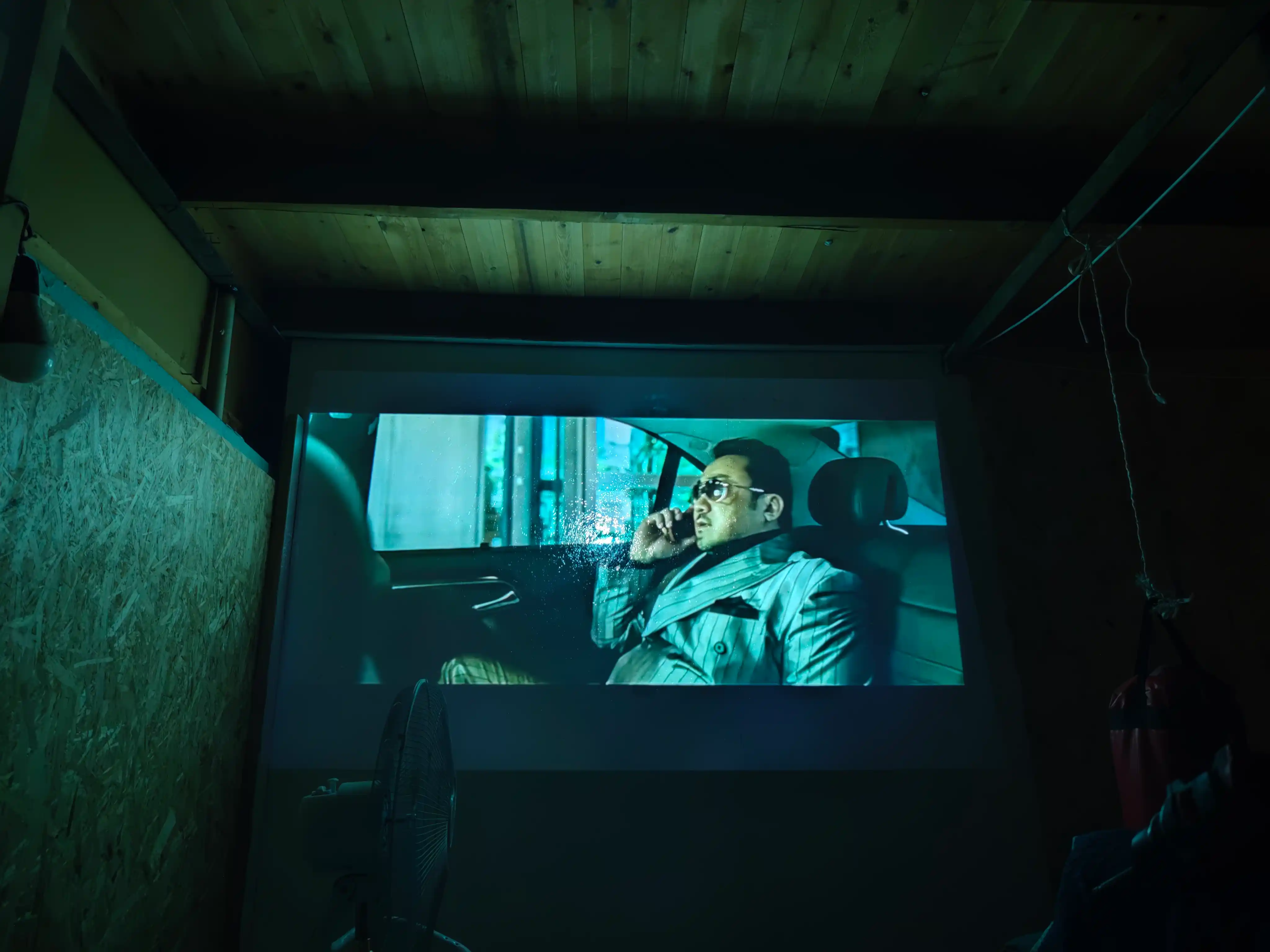 Android 13.0 va Full HD 1920x1080 qo'llab-quvvatlanadigan A10 kino proyektori