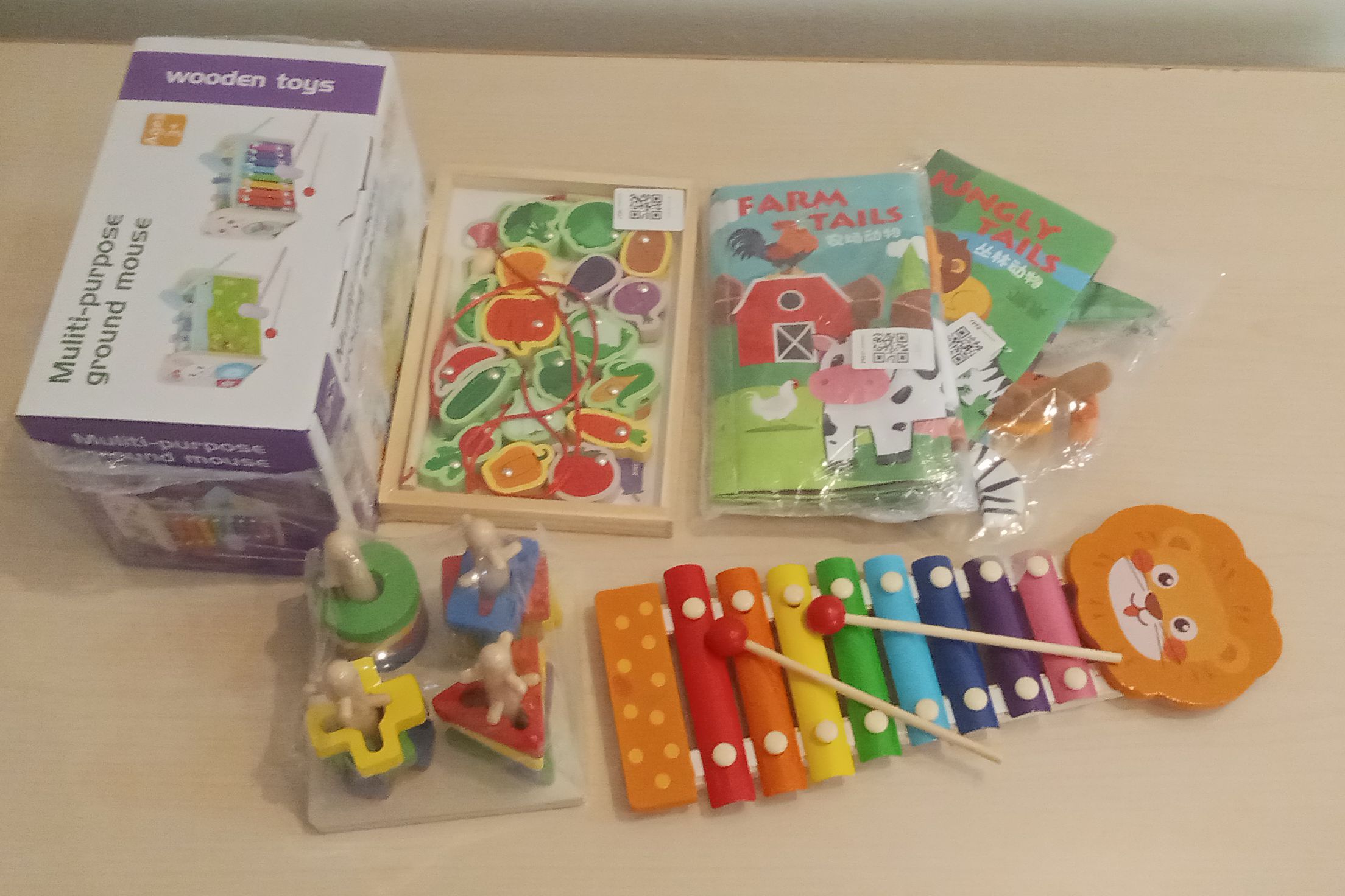 Yog'ochli baliq ovi o'yini, Montessori uslubidagi to'plam «Hayvonlar va Mevalar»