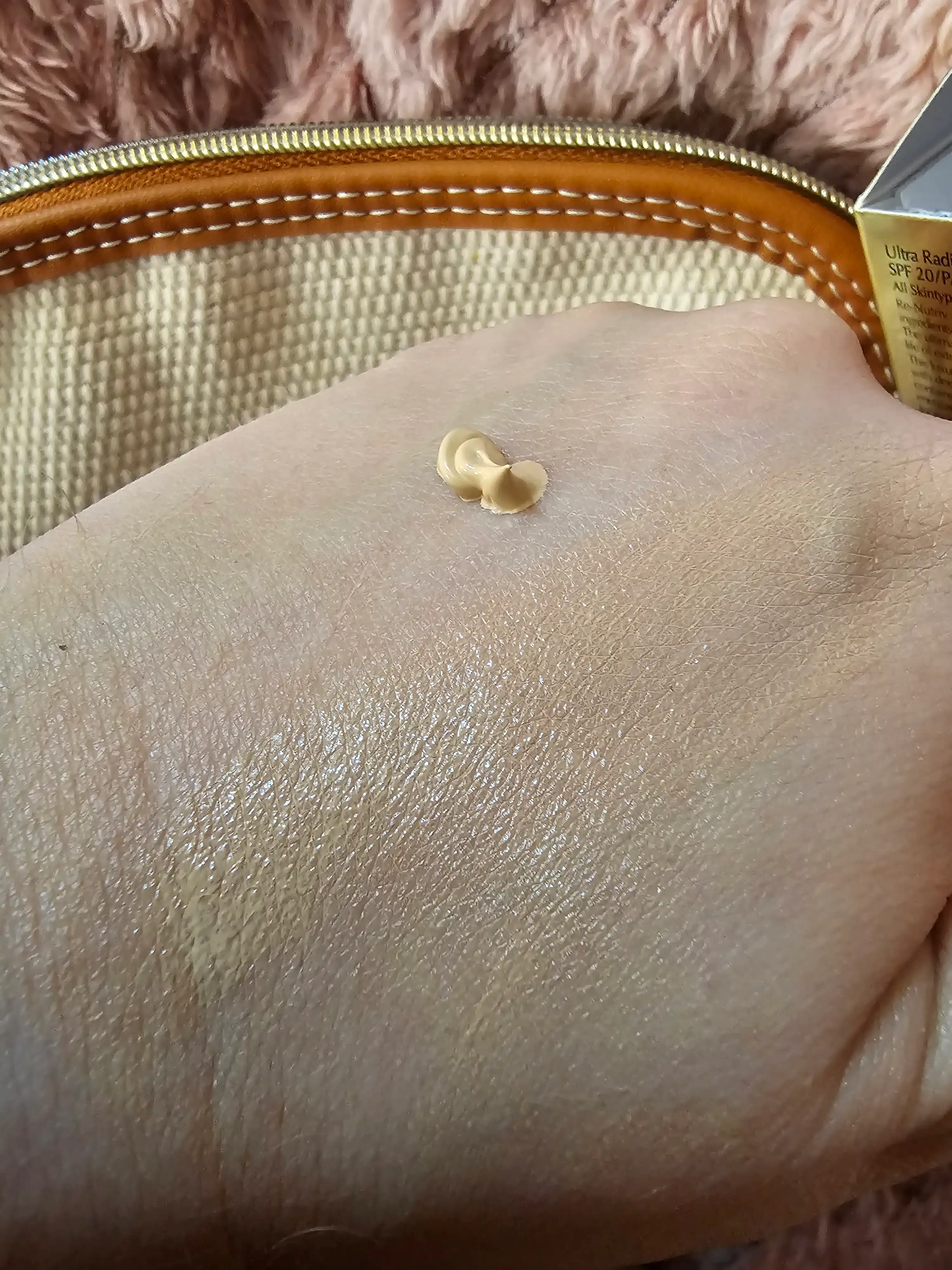 Estée Lauder Re-Nutriv Ultra Radiance SPF 20/PA+++tonal krem, 30 ml