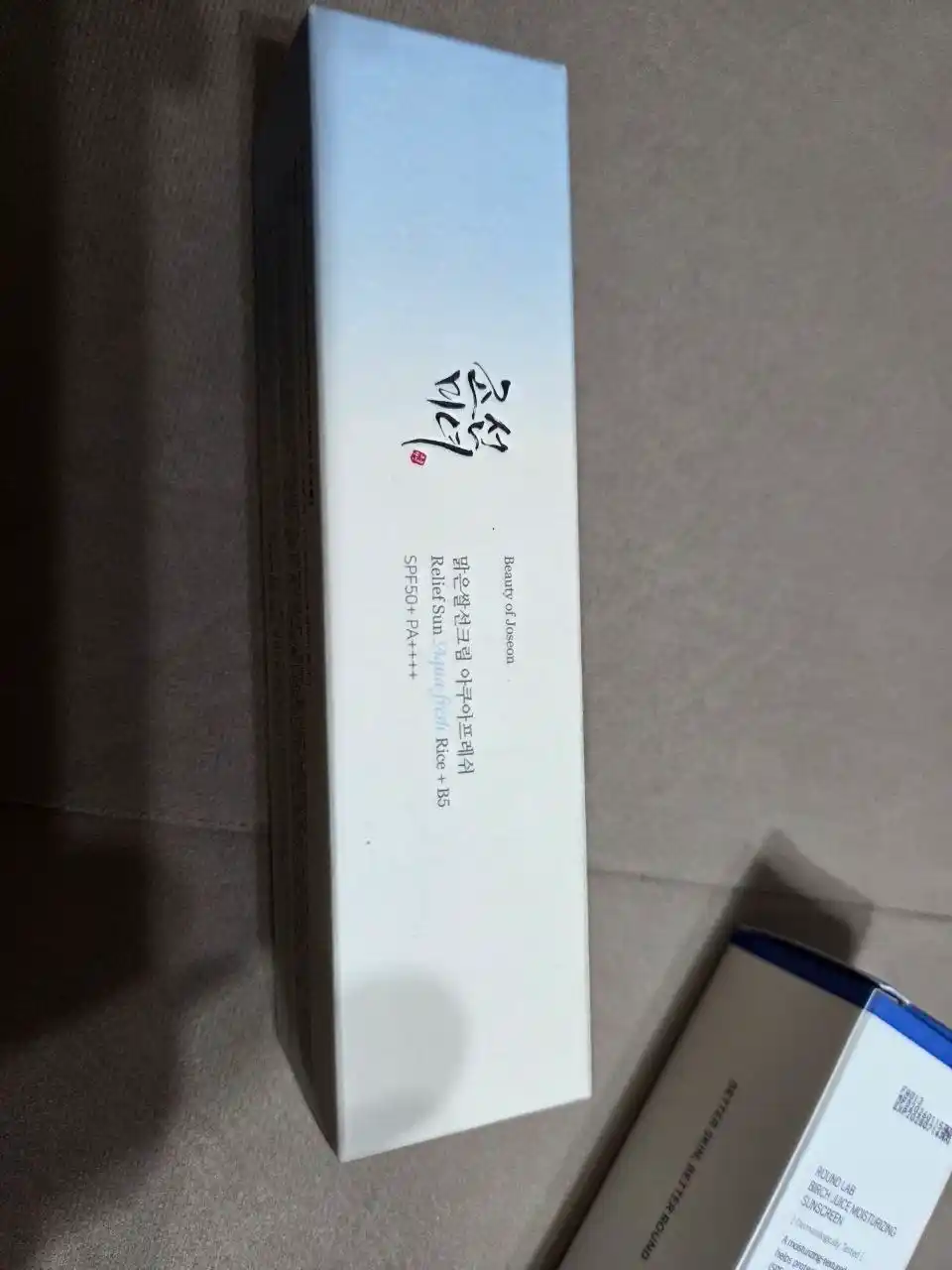 Лёгкий солнцезащитный крем с пантенолом Beauty of Joseon Relief Sun Aqua-fresh Rice+B5 SPF50+ PA++++