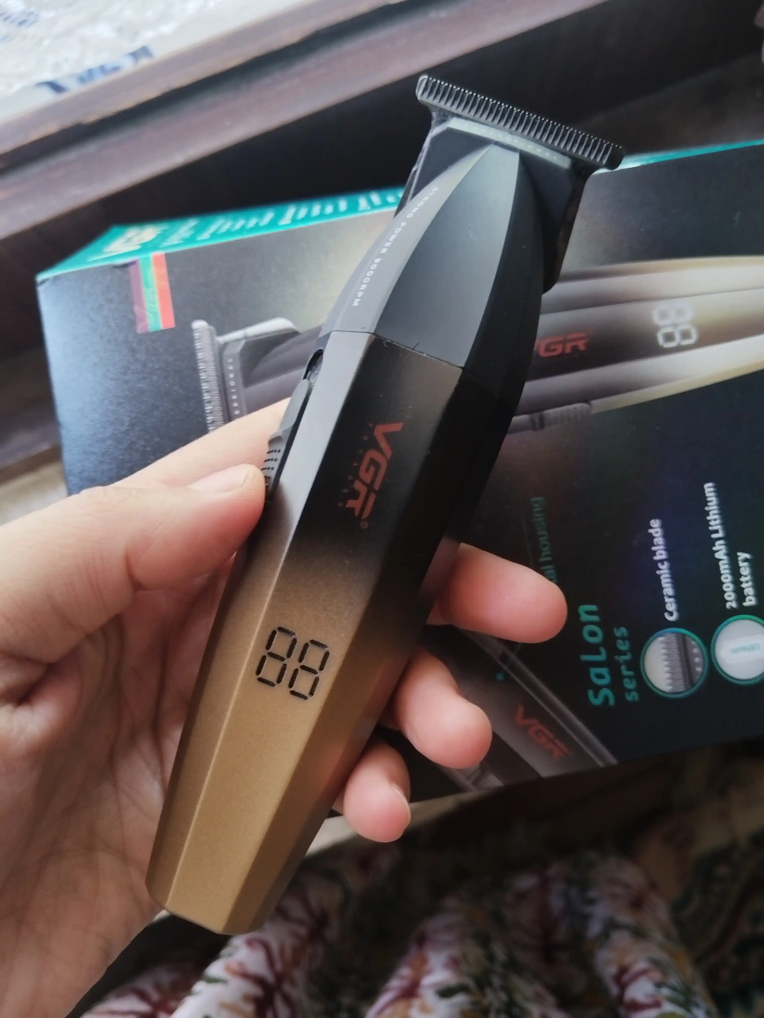 VGR V-906, V-977 dan professional soqol uchun simsiz trimmer, elektr ustara