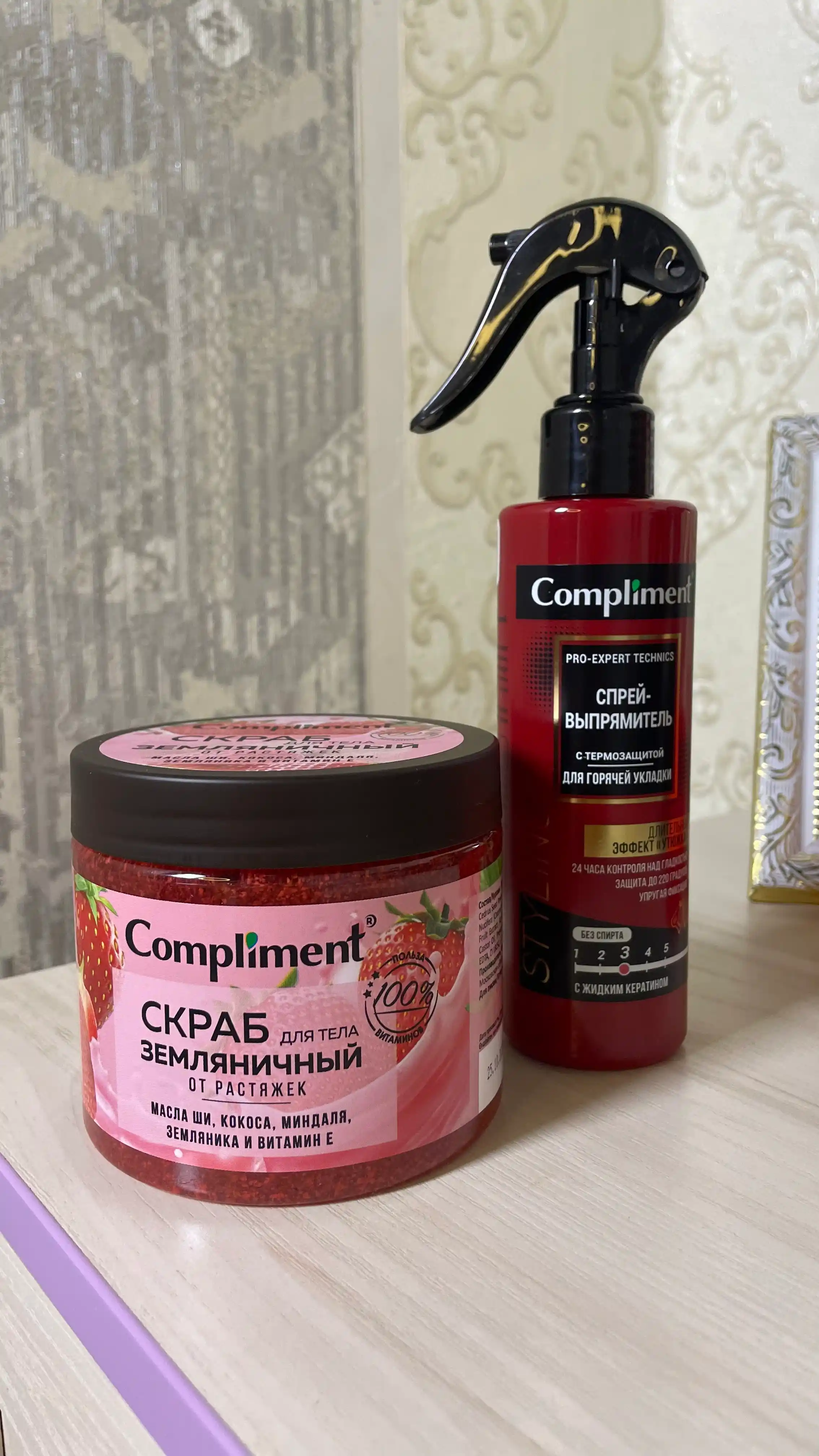 Sochlar uchun sprey 15 tasi 1 da Compliment krem-sprey, issiqlikdan himoya qiladi