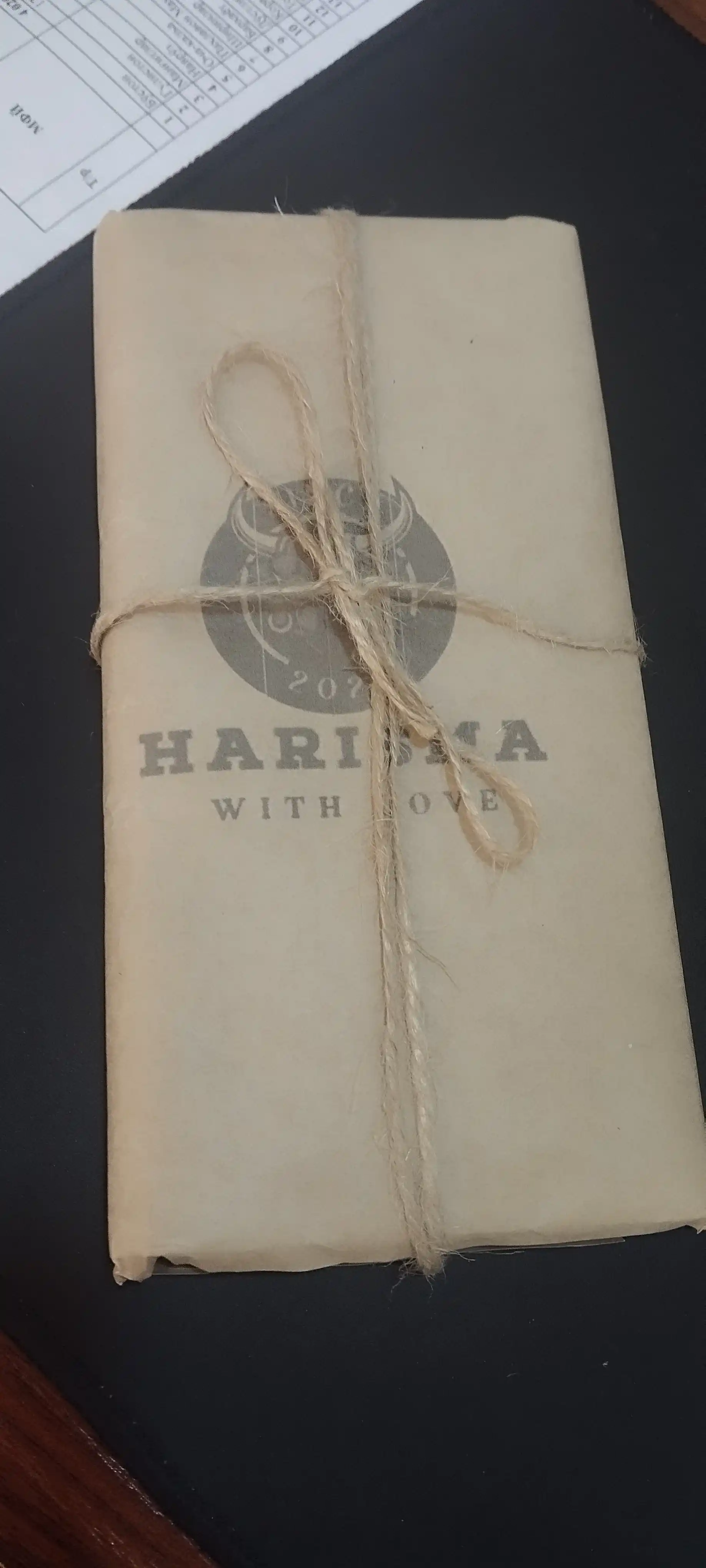 Ayollar uchun hamyon, tabbiy charmdan