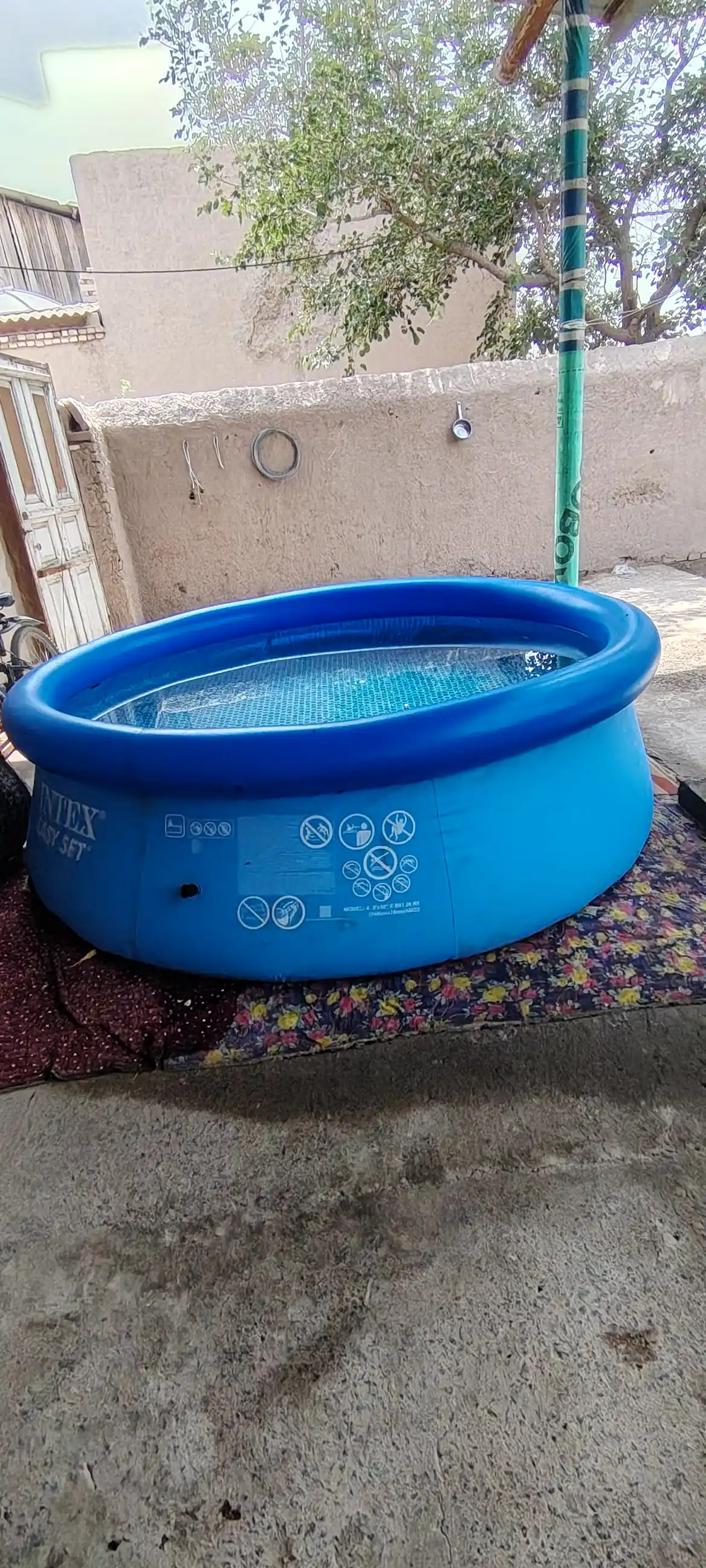 Надувной бассейн Intex Easy Set Pump pad, 886 - 3853 литра бассейн на выбор