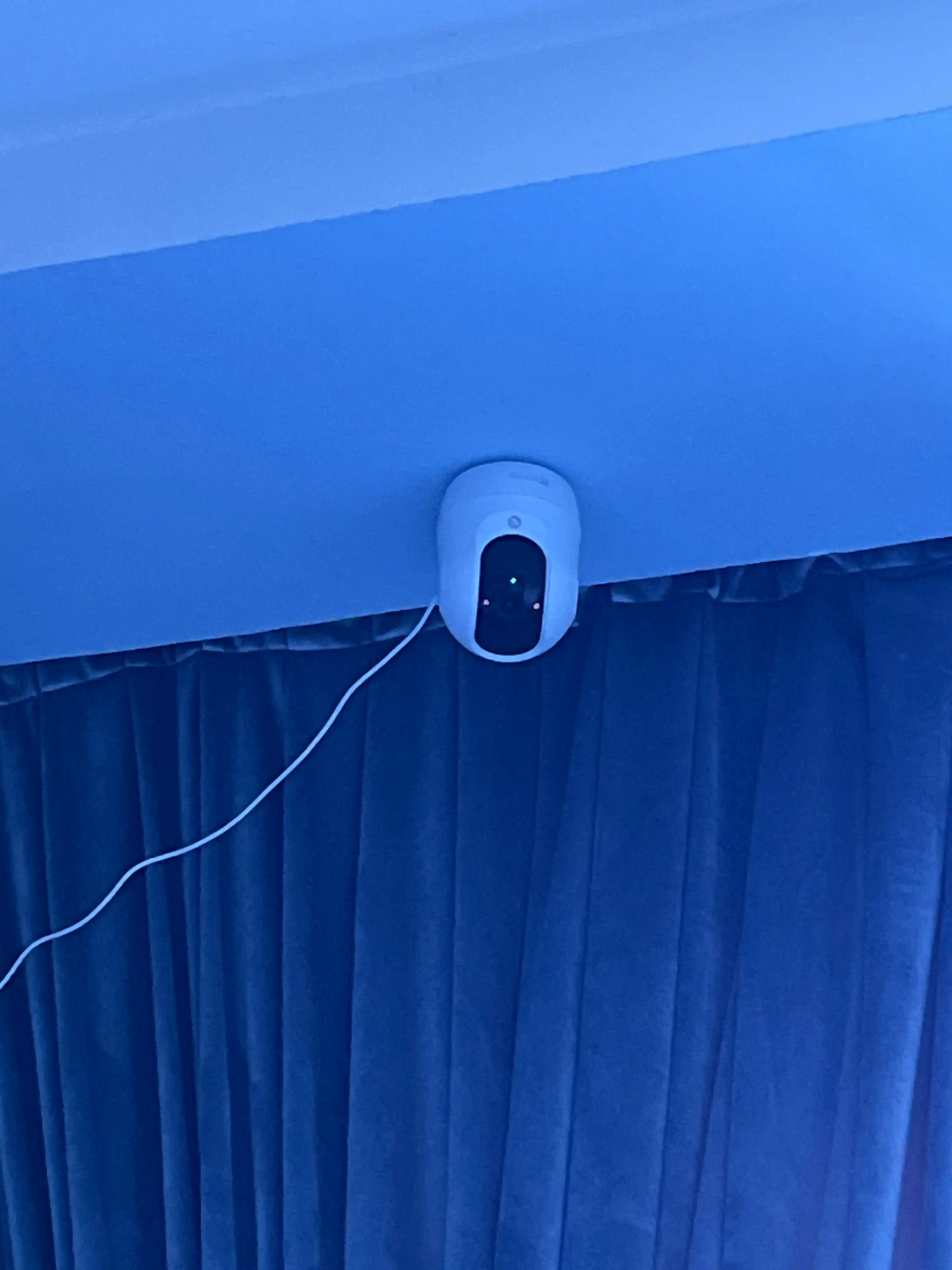 EZVIZ C6N G1 -8mp  bu pan/tilt funksiyasiga ega yangi avlod Wi-Fi aqlli uy kamerasi