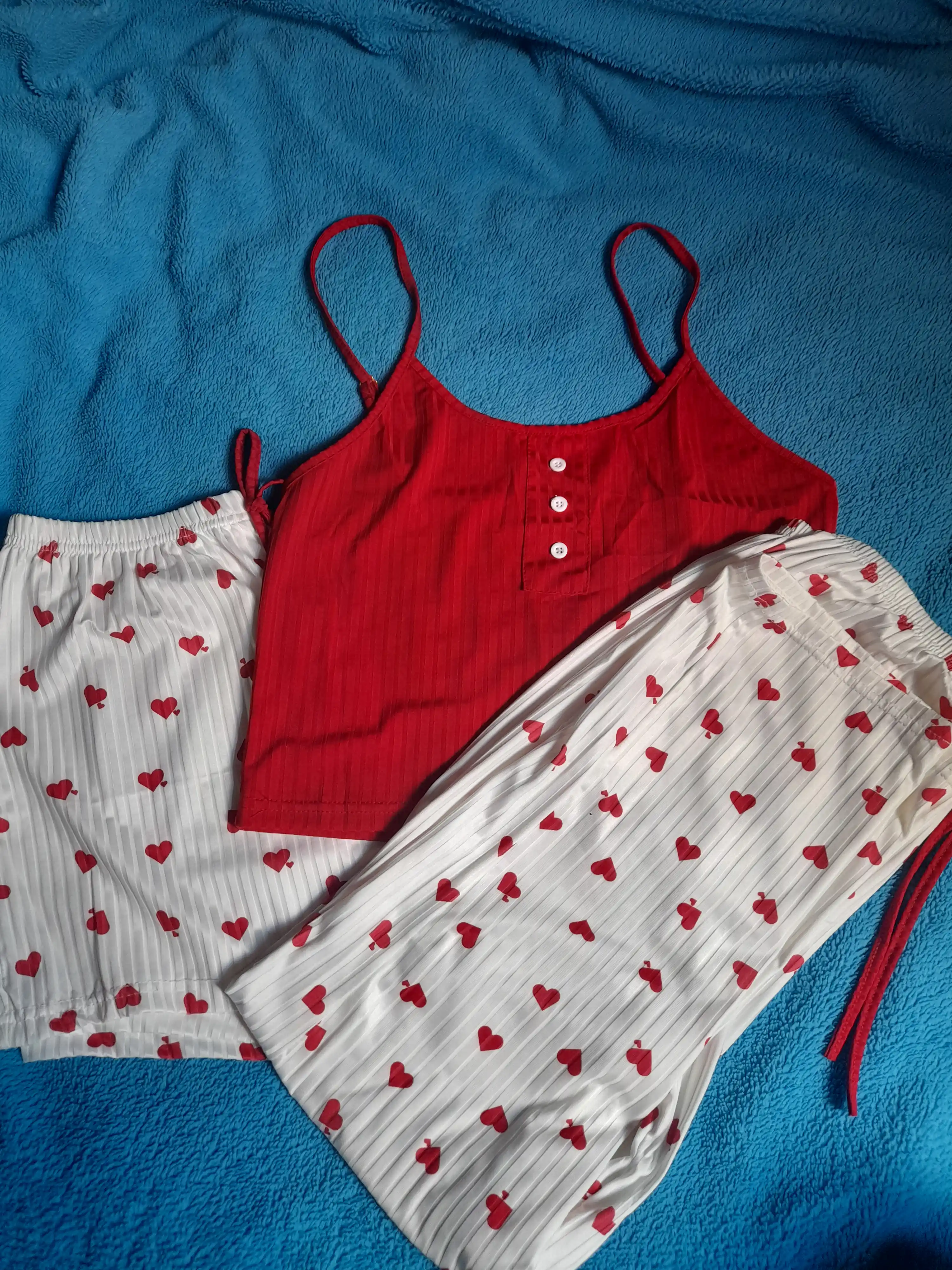 Ayollar pijamalari, 3x1