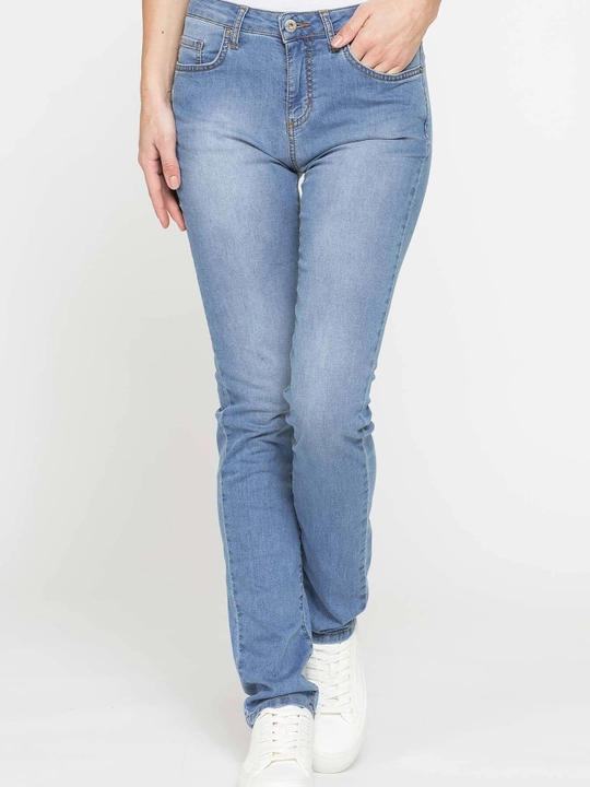 Ayollar jinsi shimlari Carrera Jeans, yengil denimdan, to'g'ri va pastga torayuvchi fason - 
