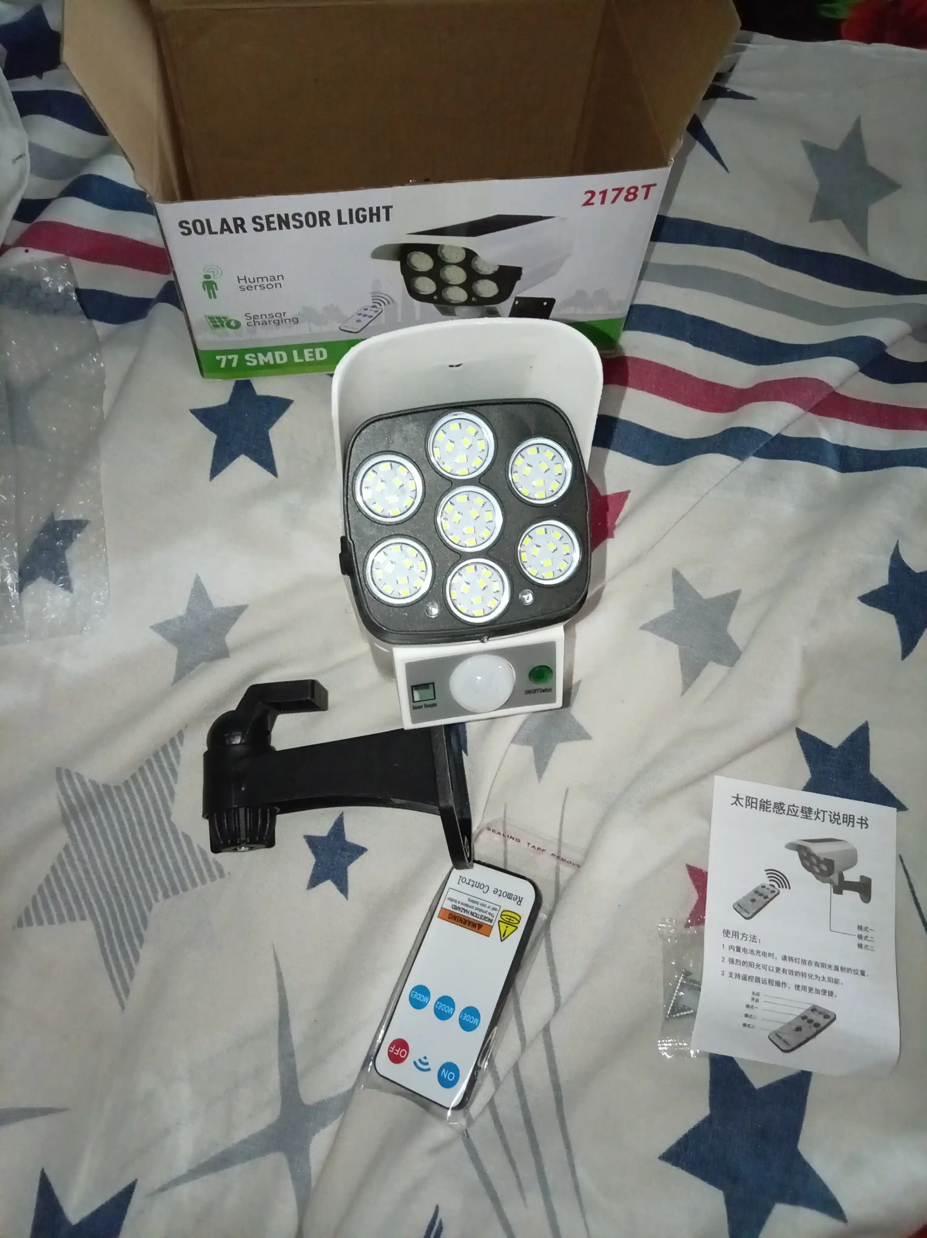 Уличный LED прожектор муляж камеры IP65 датчик движения пульт 3 режима