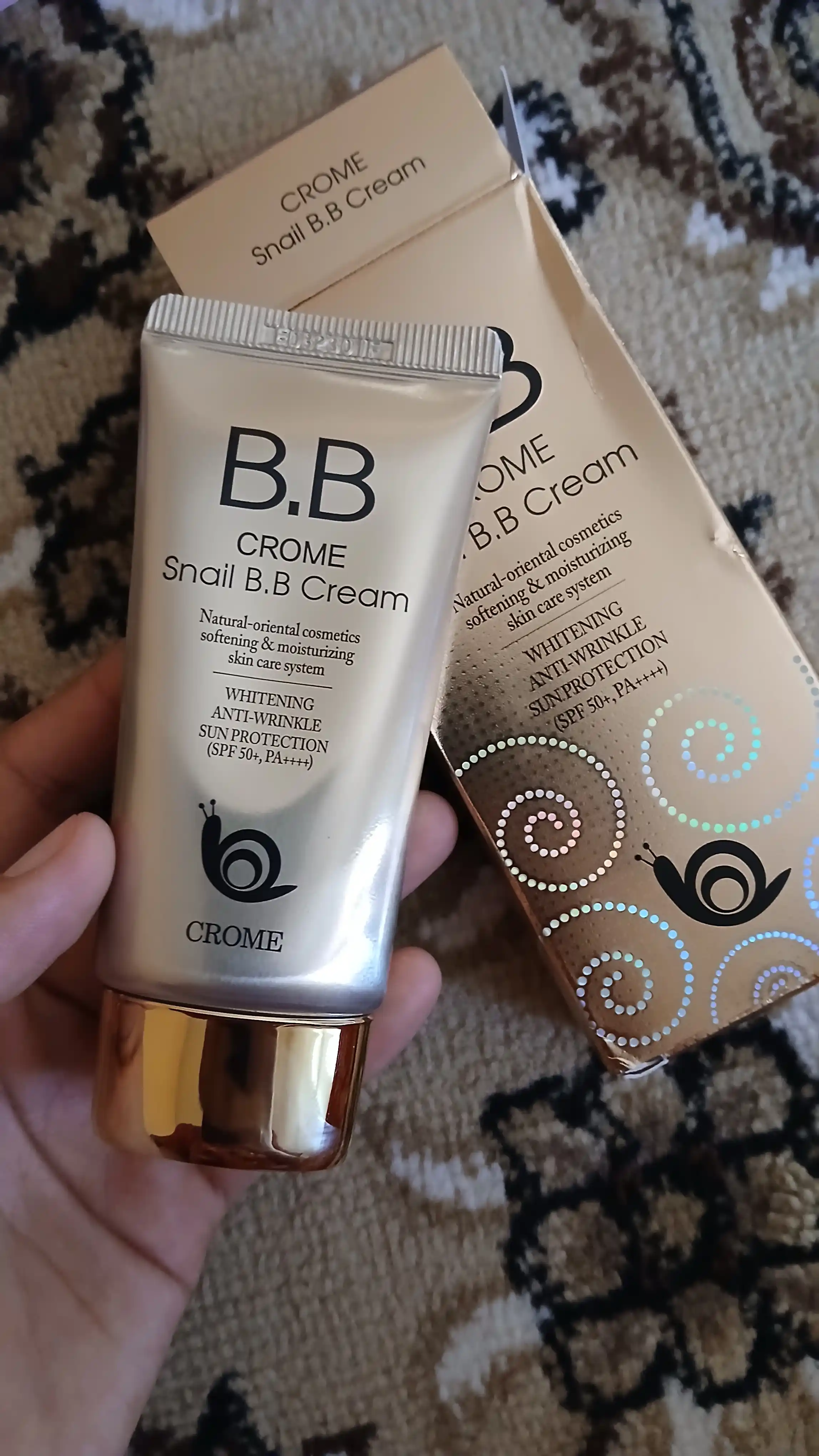 CROME SNAIL BB krem SPF50, с муцином улитки, отбеливающий тональный крем