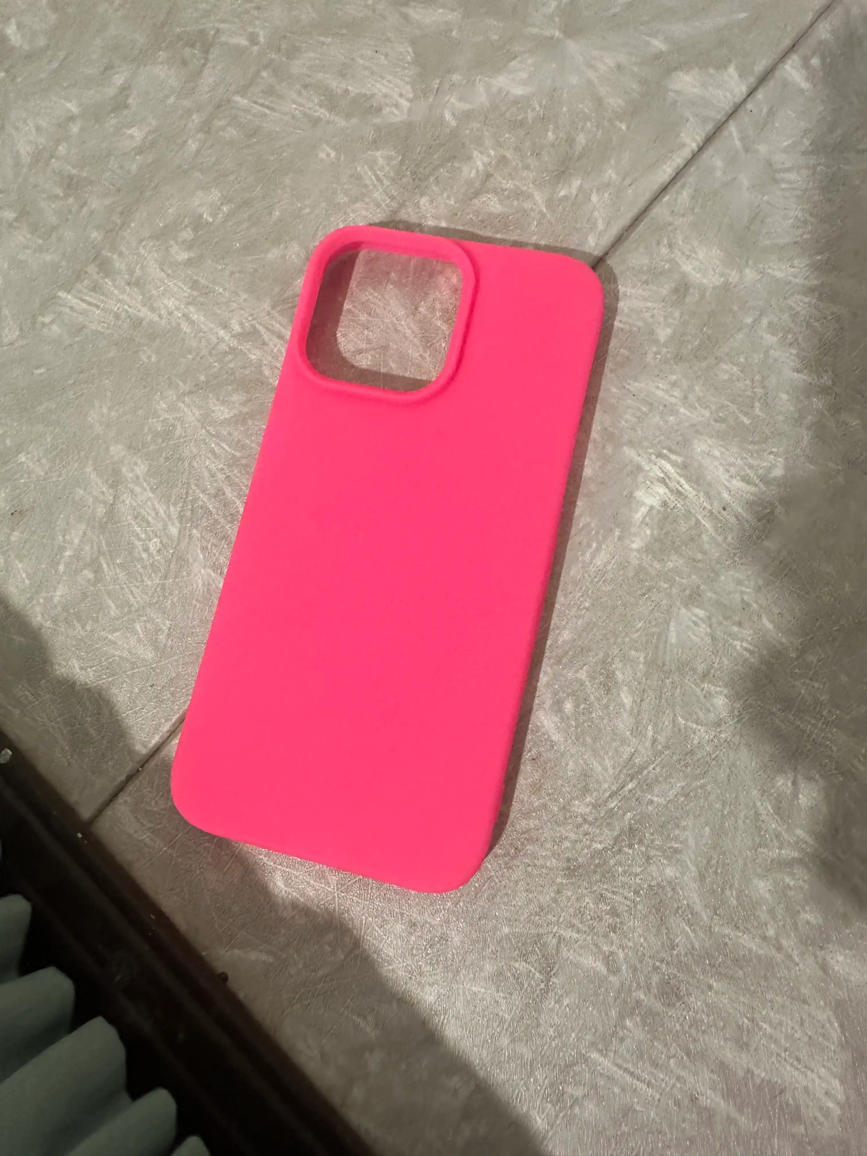 IPhone 12, 13, 14, 15, 16 Pro Max uchun yumshoq g‘ilof