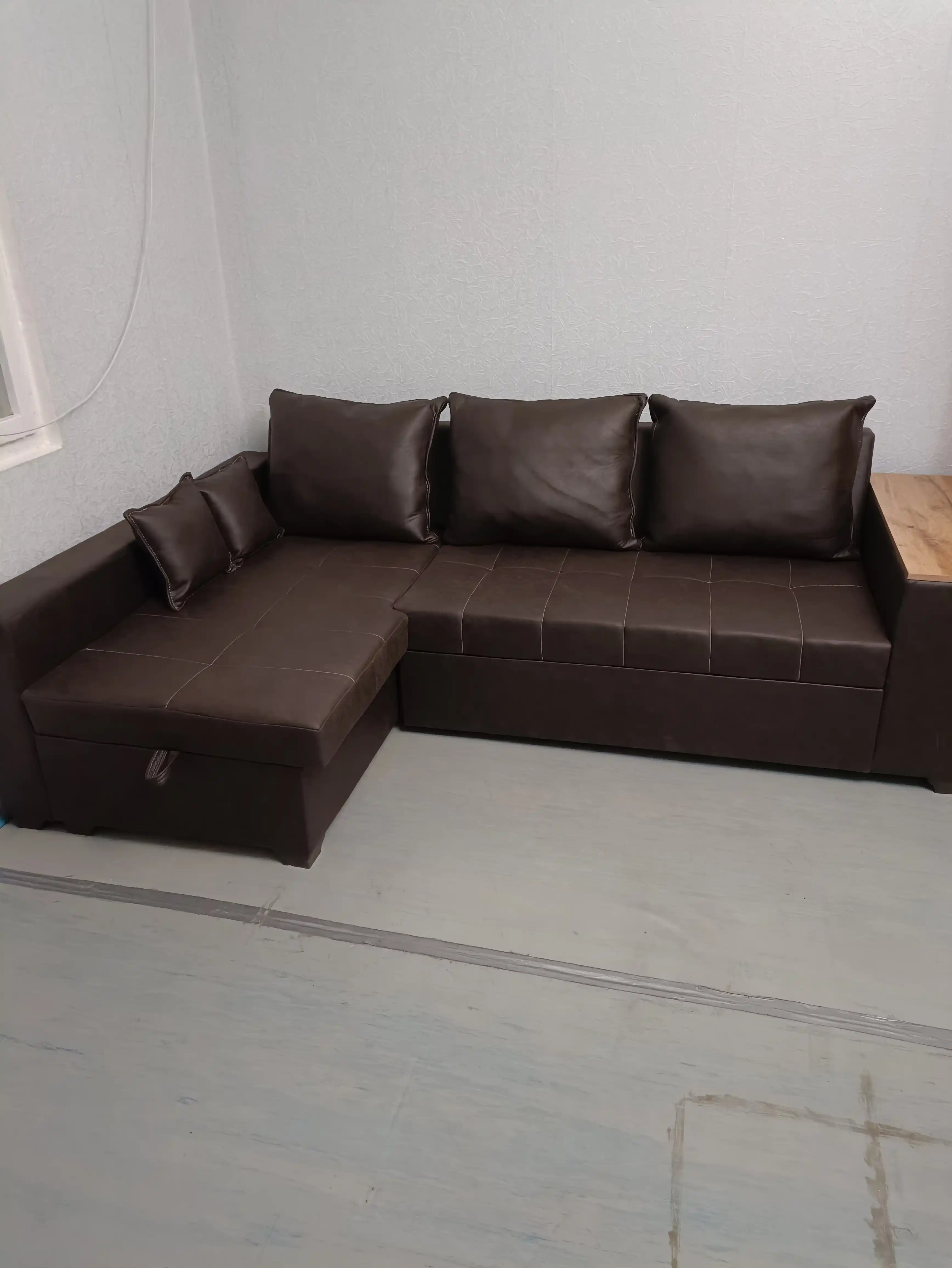 Burchakli divan.  Bir yechimda uslub, qulaylik va amaliylik