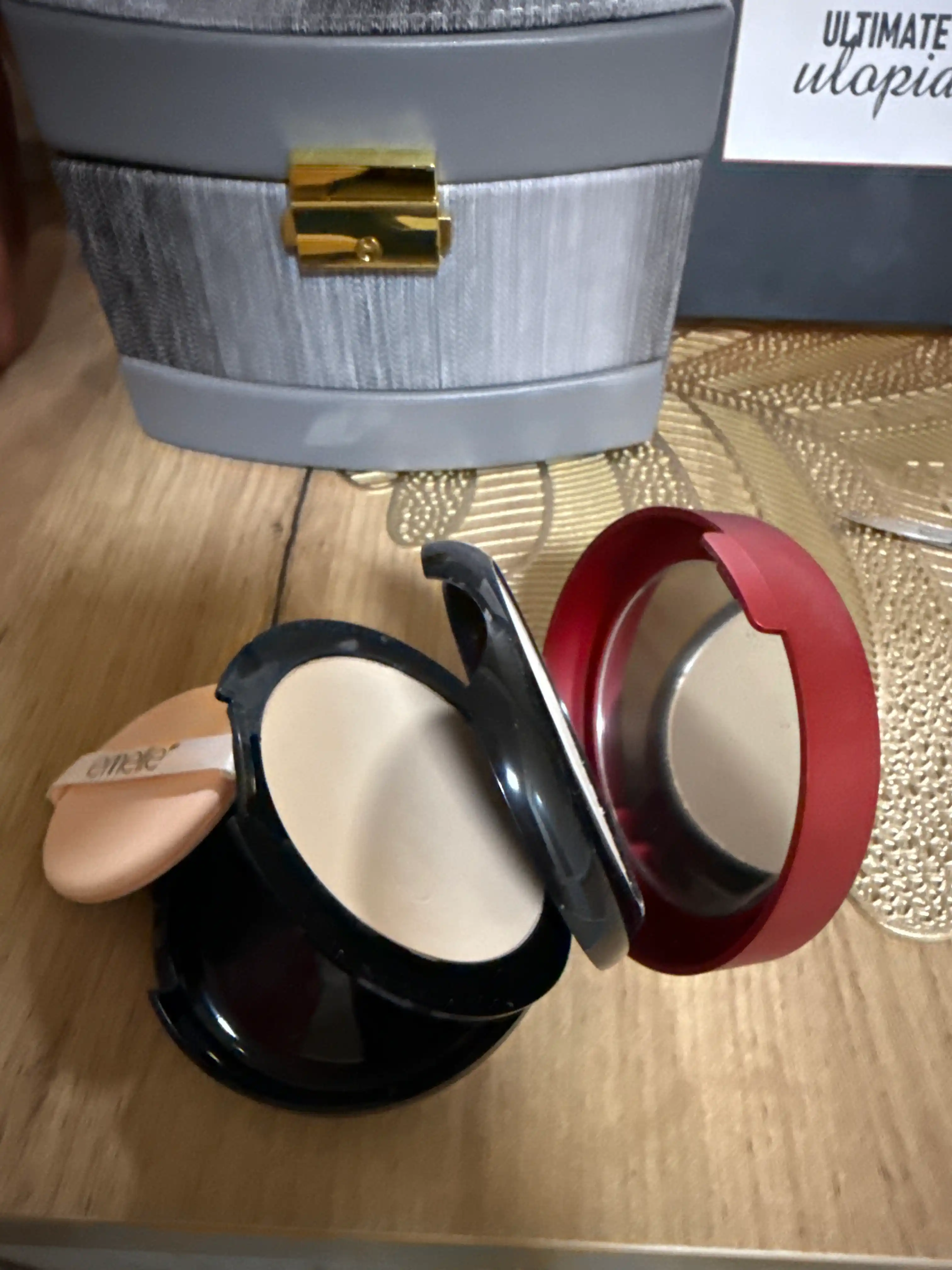 Пудра для лица, Emelie Professional Mattifying Face Powder — матирующая пудра