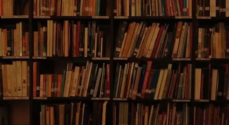 Erkaklar mokasinlari, kuzgi va bahorgi, yarim klassik uslubdagi, kichik o‘lchamda
