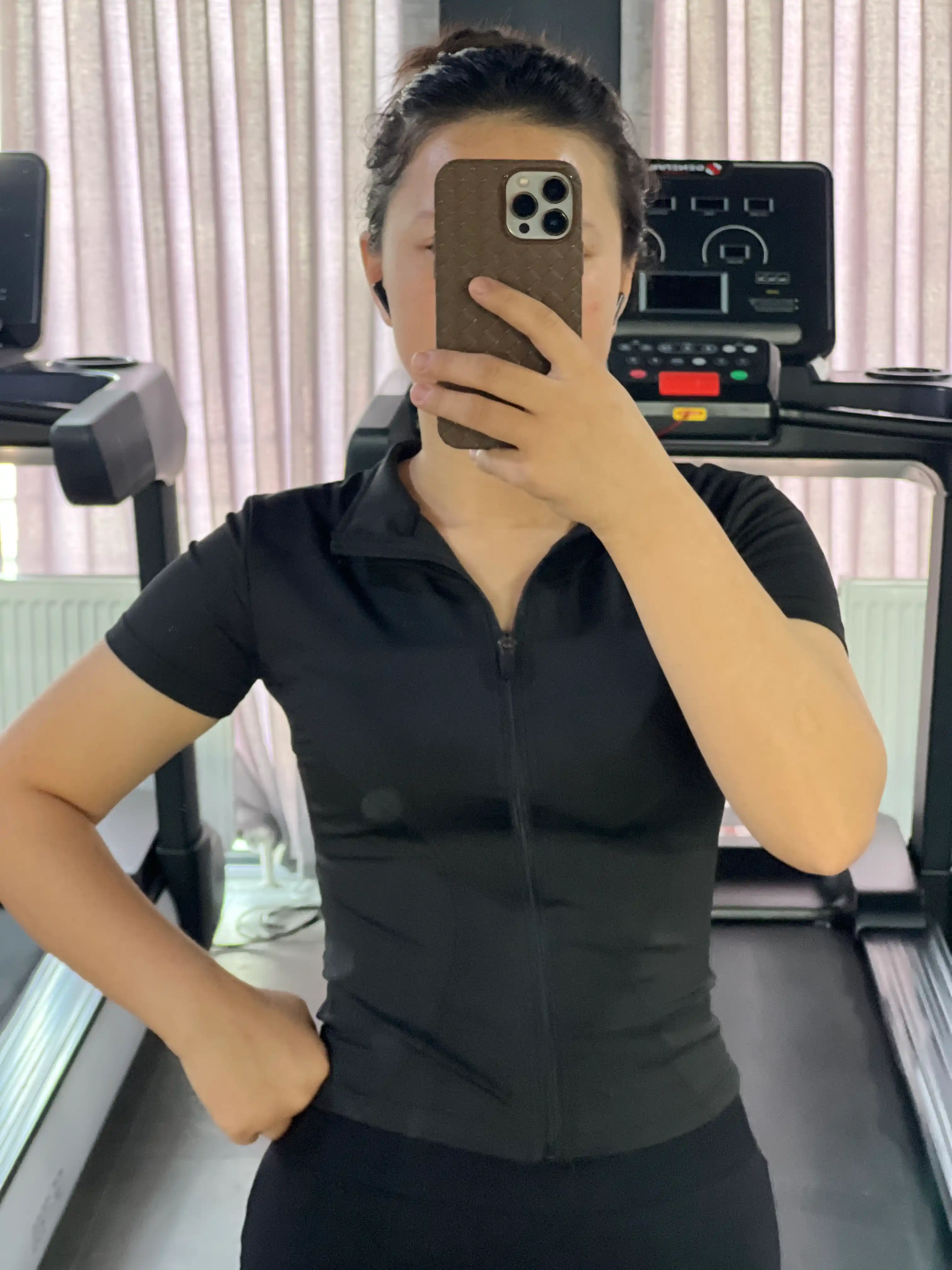 Ayollar uchun sport rashgard, fitnes, tennis, yoga, padel va mashg‘ulotlar uchun