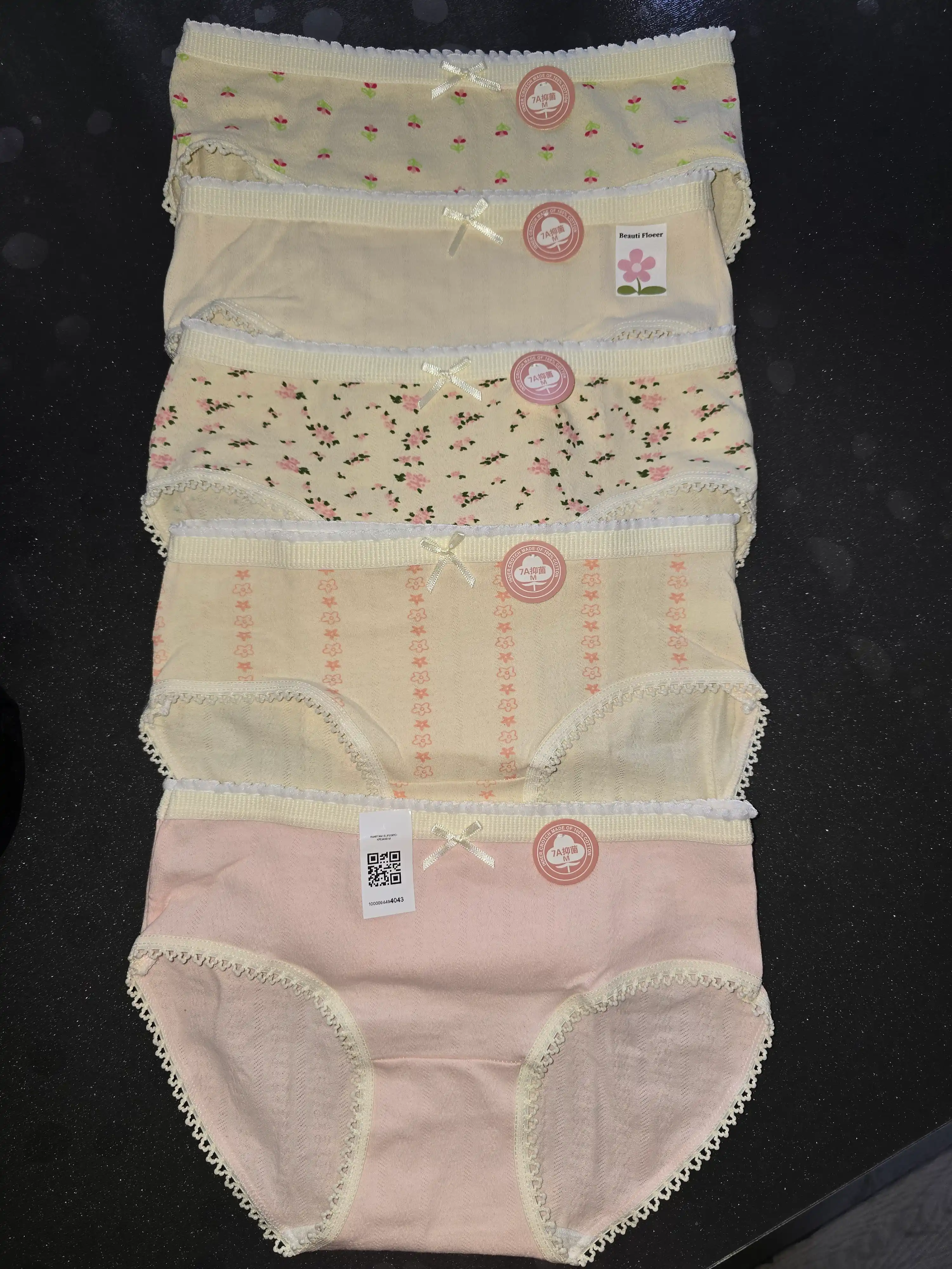 Ayollar uchun trusiklar, Ayollar uchun paxta slip trusiklari. Ayollar uchun ichki kiymlar