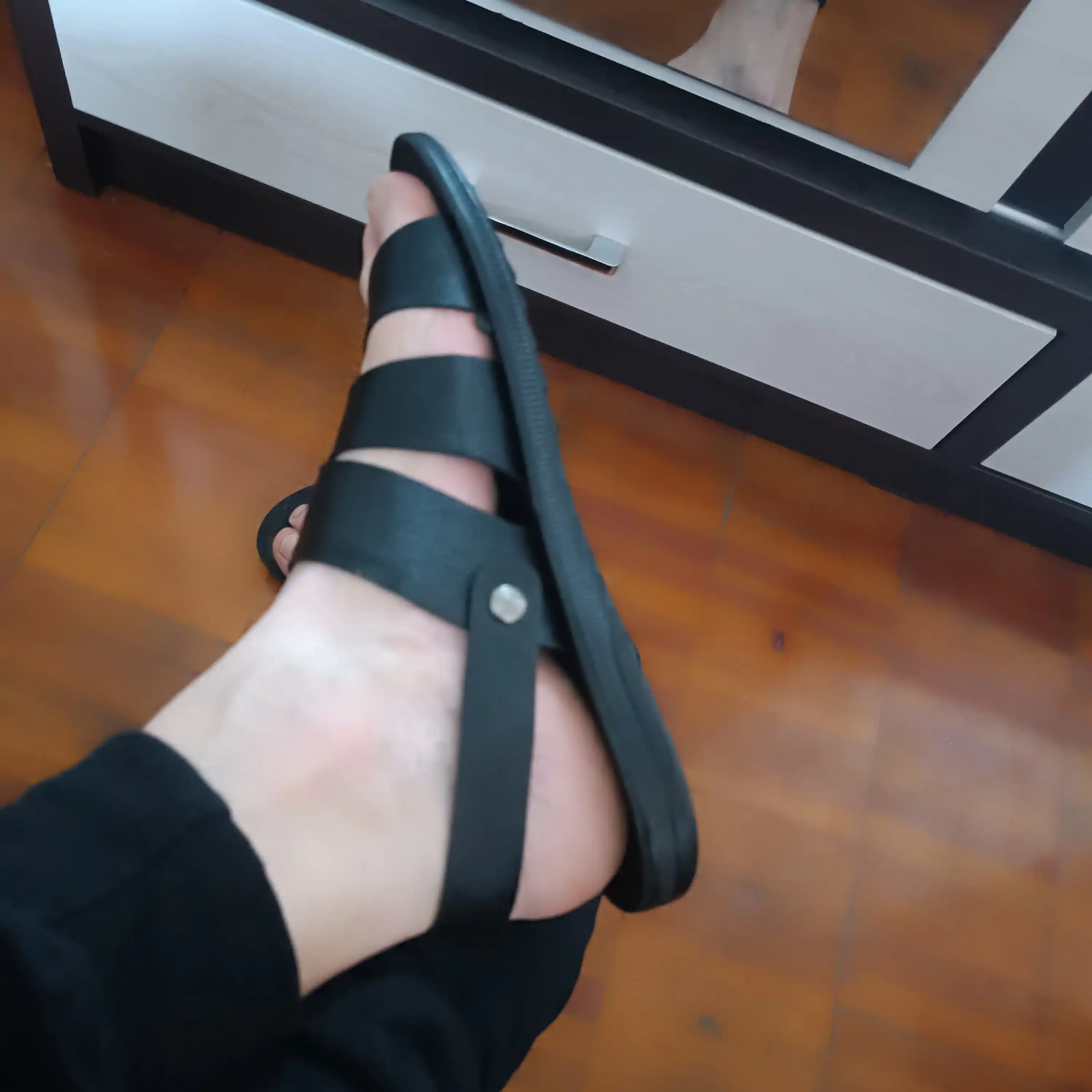 Erkaklar oyoq kiyimlari, tapochka, charm oyoq kiyim, koja basanojka, 39-44 razmer