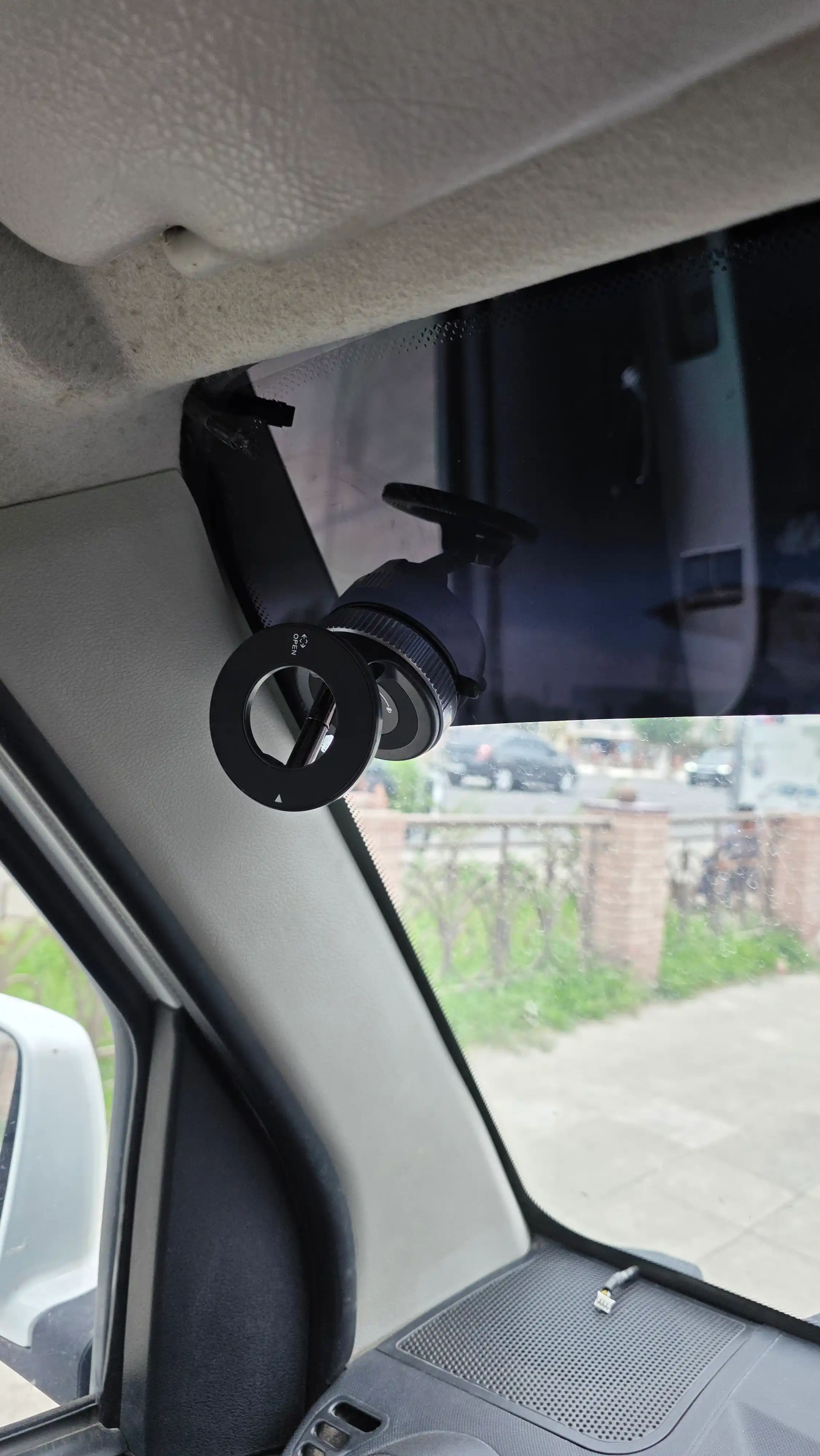 Avtomobil uchun magnit vakuumli telefon ushlagichi Magsafe bilan, 360 darajali, prisoskali