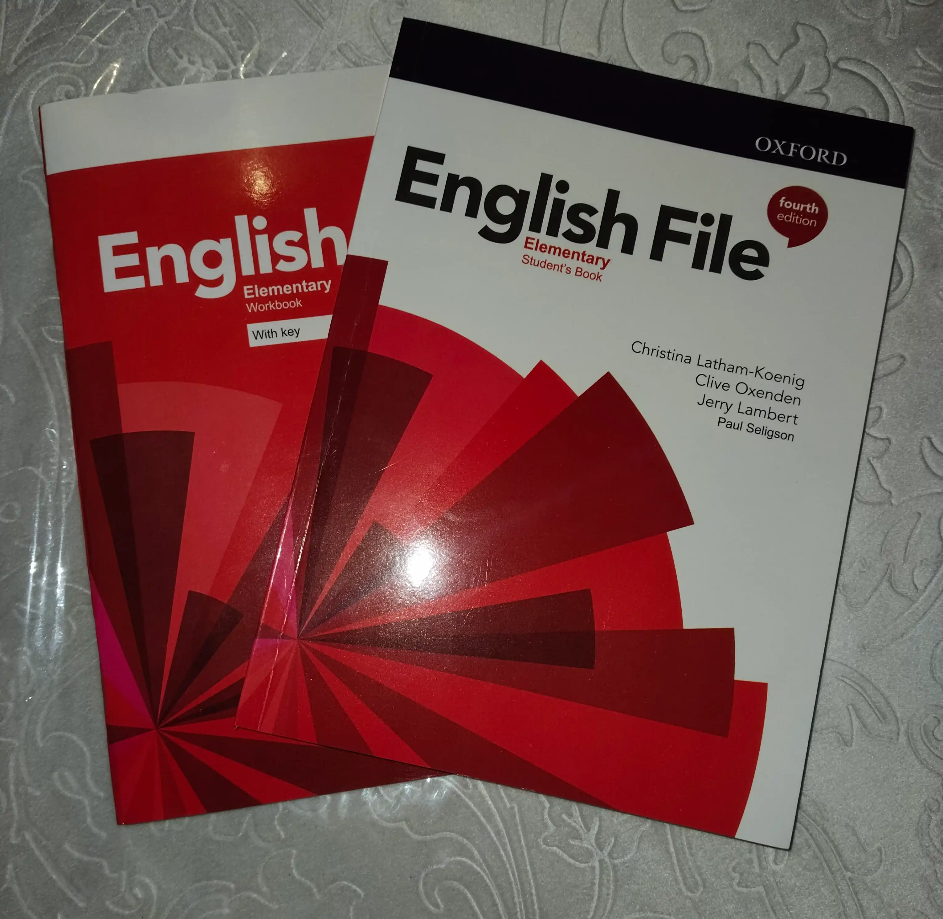 English File Beginner, Elementary, Pre Intermediate Student's book+Workbook, Paul Seligson