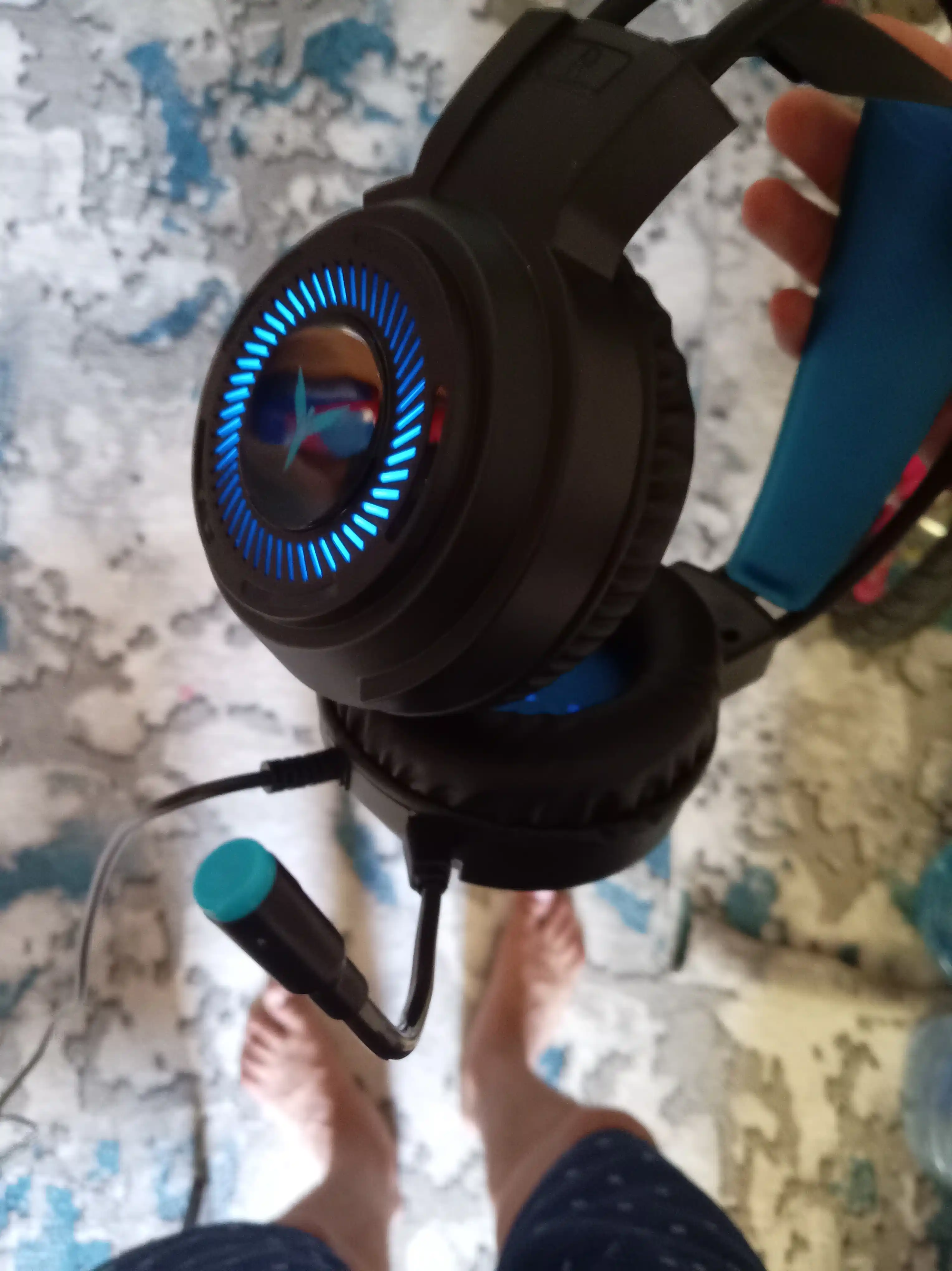 O'yin quloqchinlari, mikrofon bilan simli, kompyuter va telefon uchun, RGB yoritgich bilan