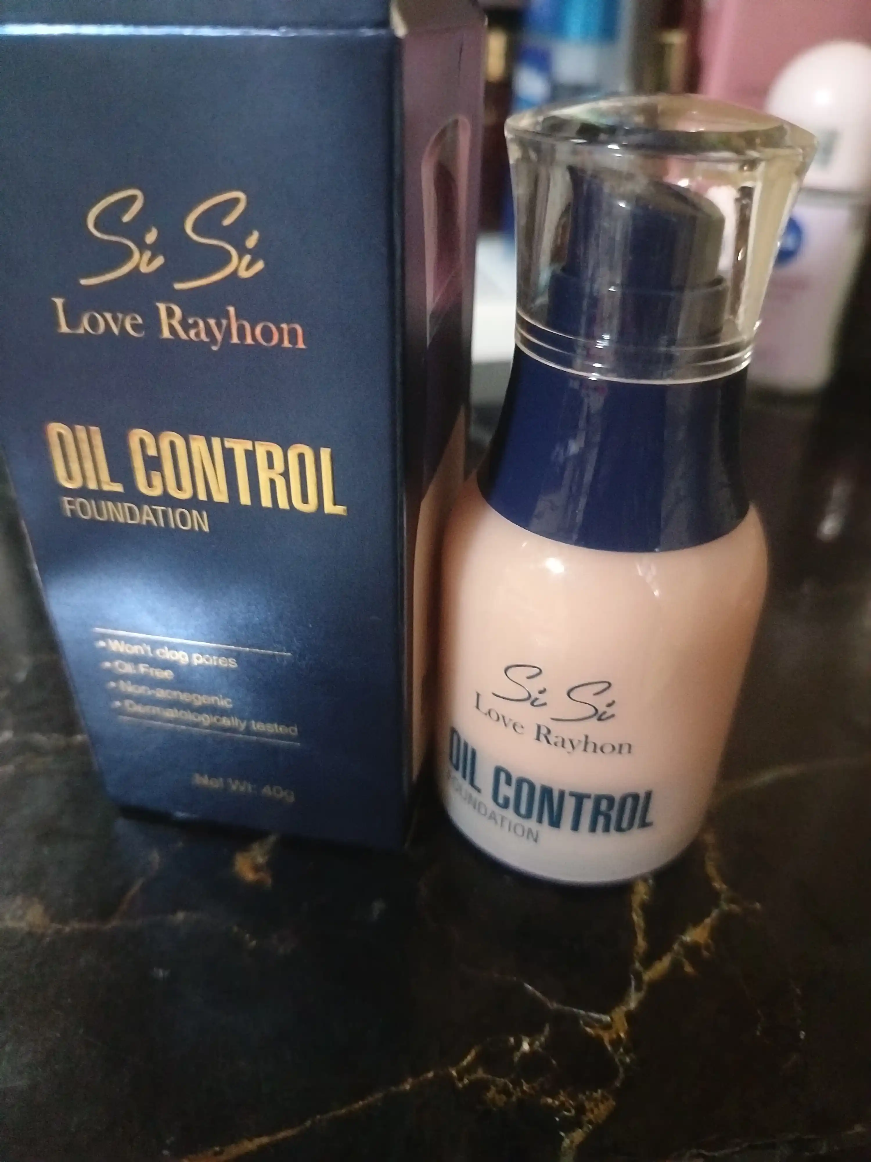 Тональный крем SiSi Love Rayhon Oil Control Foundation матовый эффект 30 г