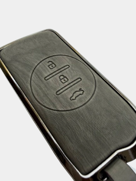 Chery avtomobil pulti uchun premium g‘ilof, eko charm va metall ramkali, brelokli