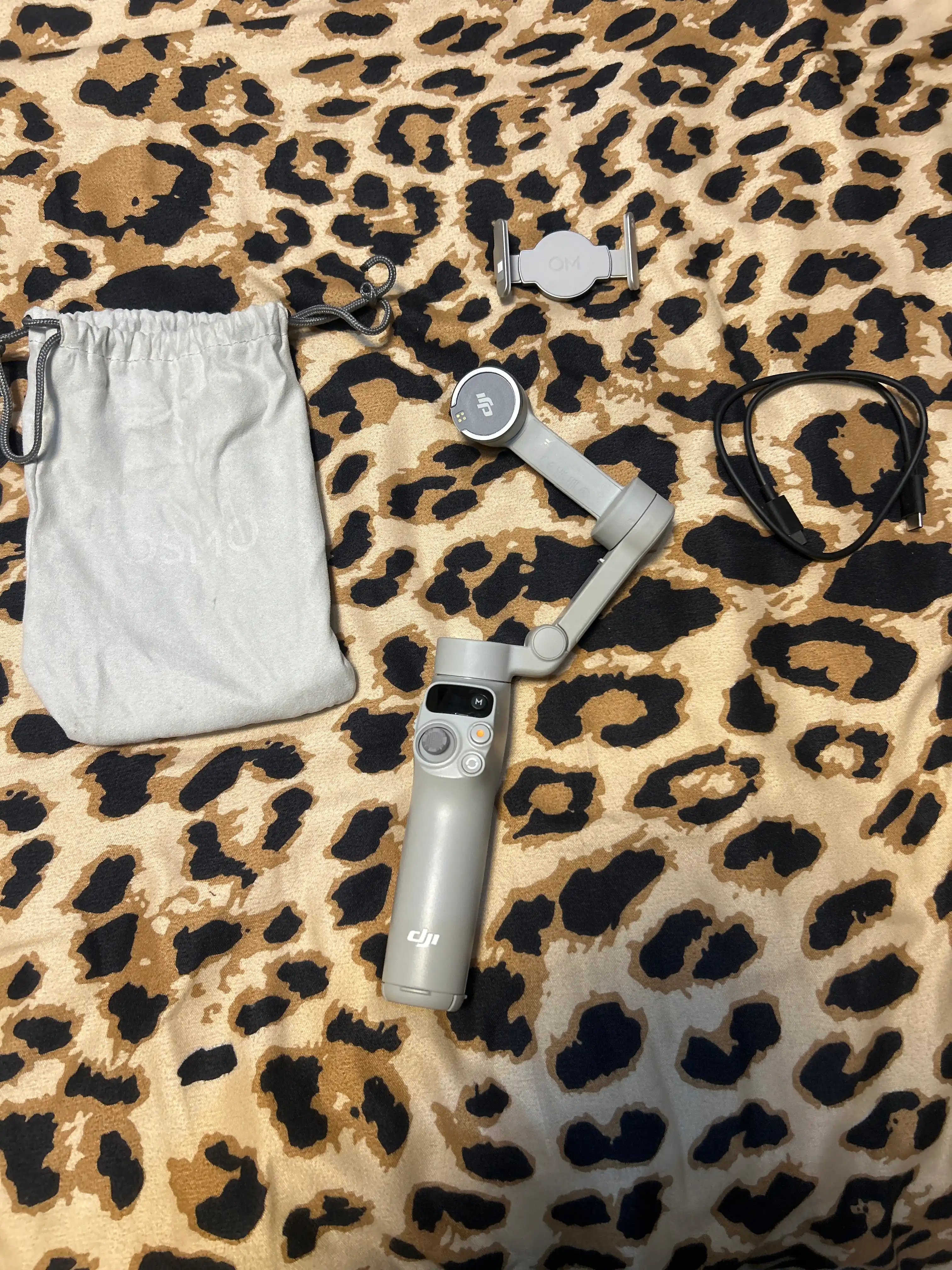 Dji Osmo Mobile 7, 8 telefon stabilizatori