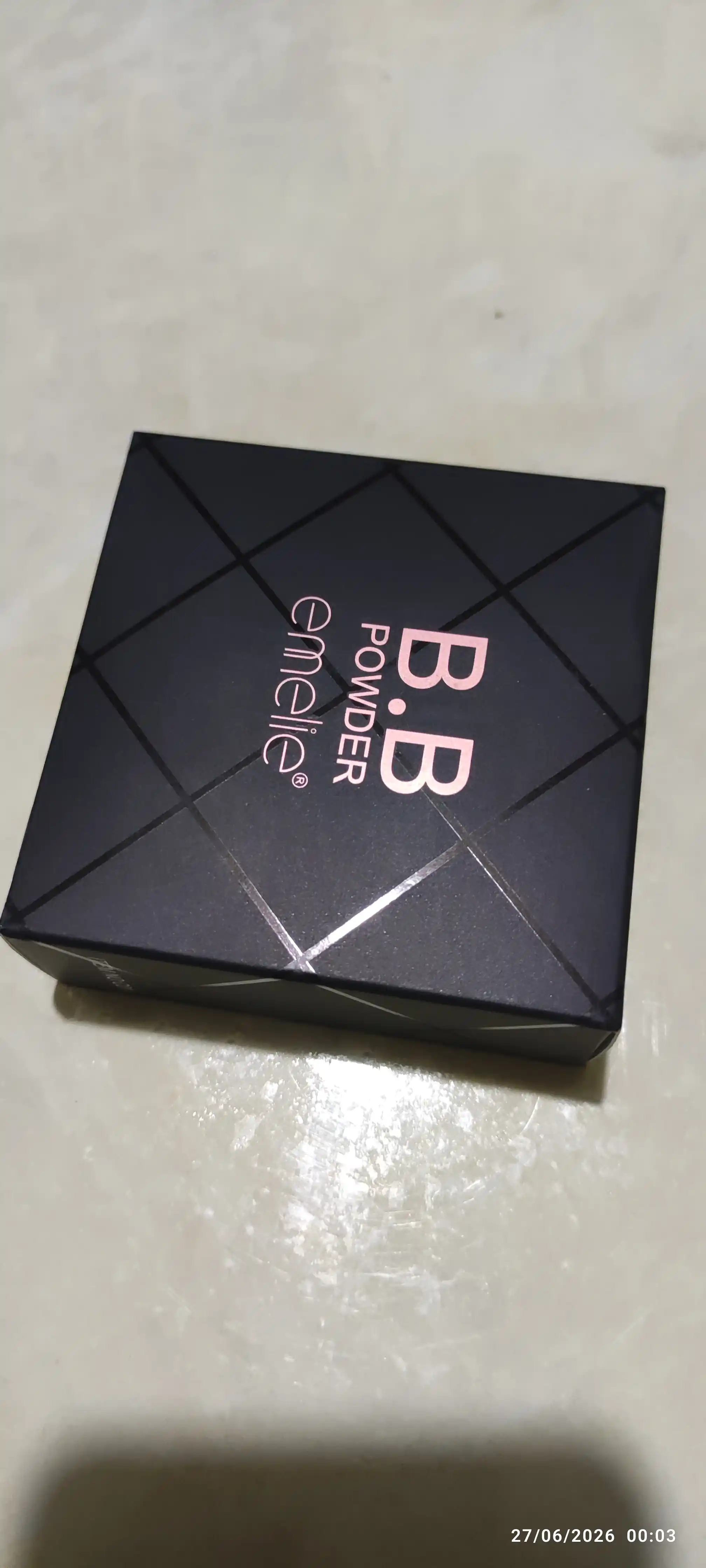 Пудра для лица, Emelie Professional Mattifying Face Powder — матирующая пудра