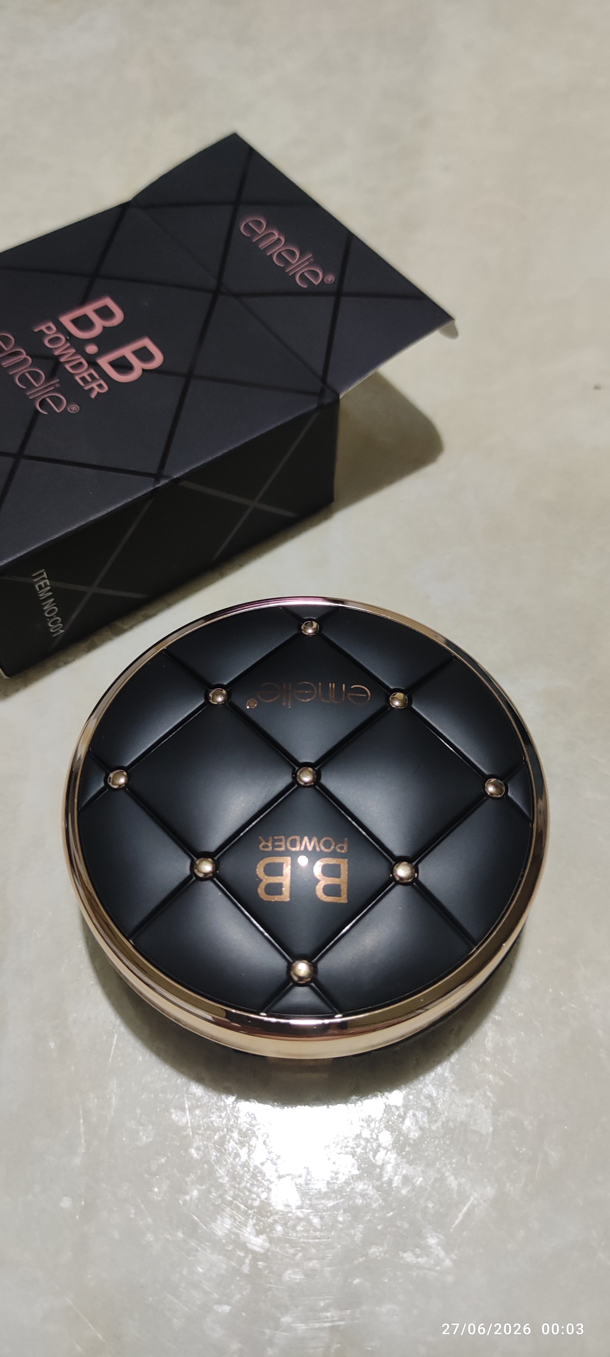 Пудра для лица, Emelie Professional Mattifying Face Powder — матирующая пудра