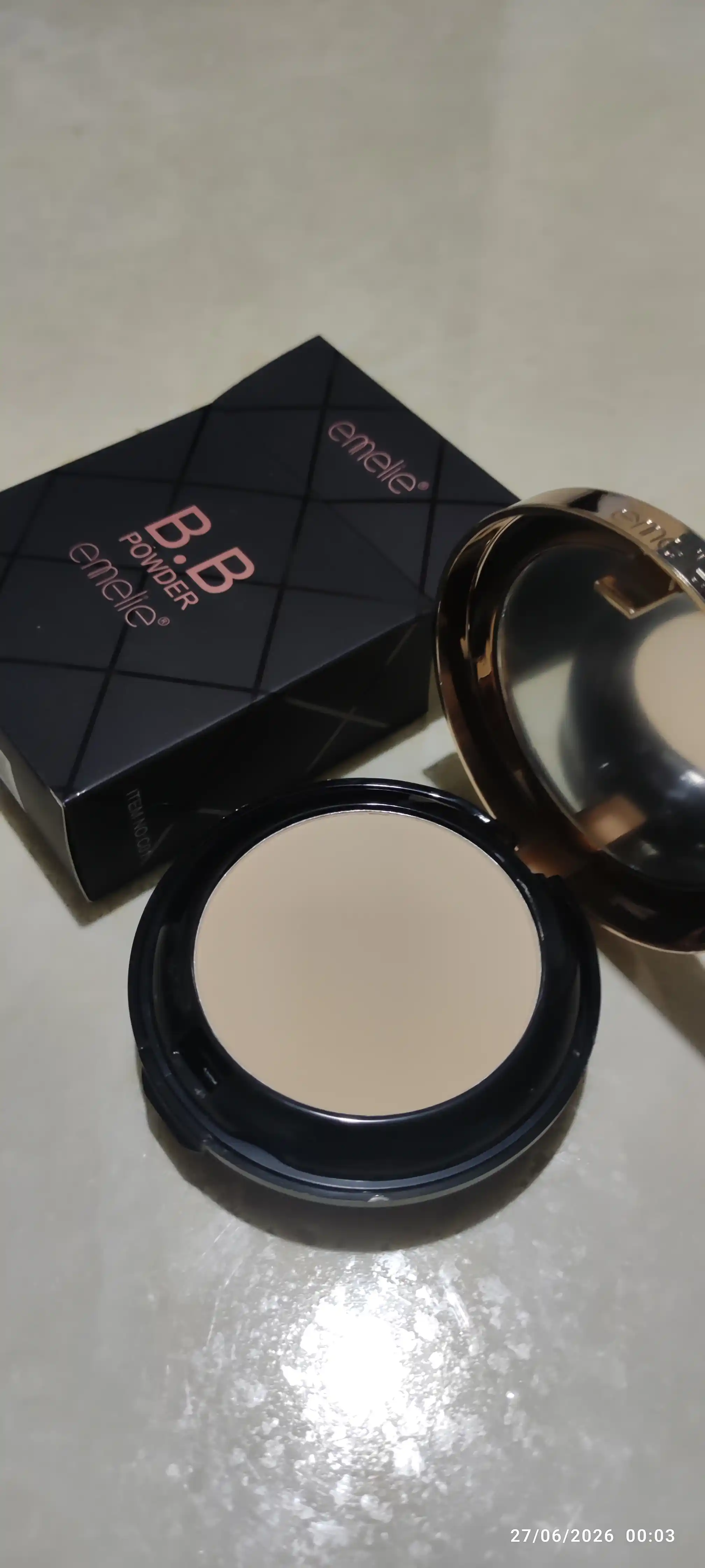 Пудра для лица, Emelie Professional Mattifying Face Powder — матирующая пудра