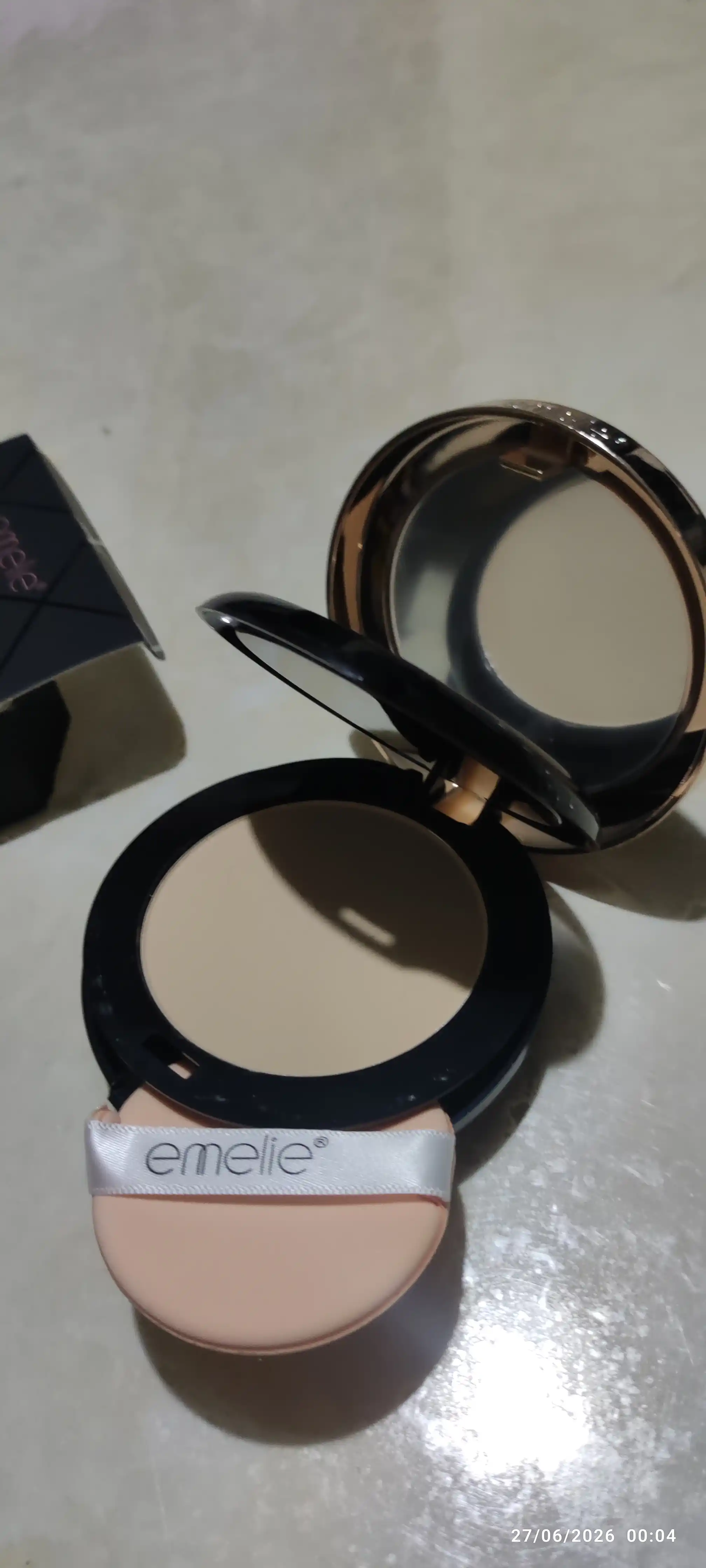 Пудра для лица, Emelie Professional Mattifying Face Powder — матирующая пудра