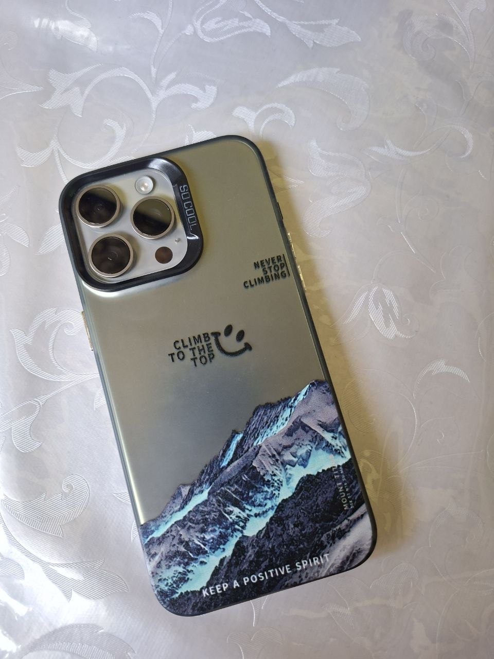 G‘ilof iPhone 13, 14, 15, 16, Pro, Pro Max, rangli, silikon