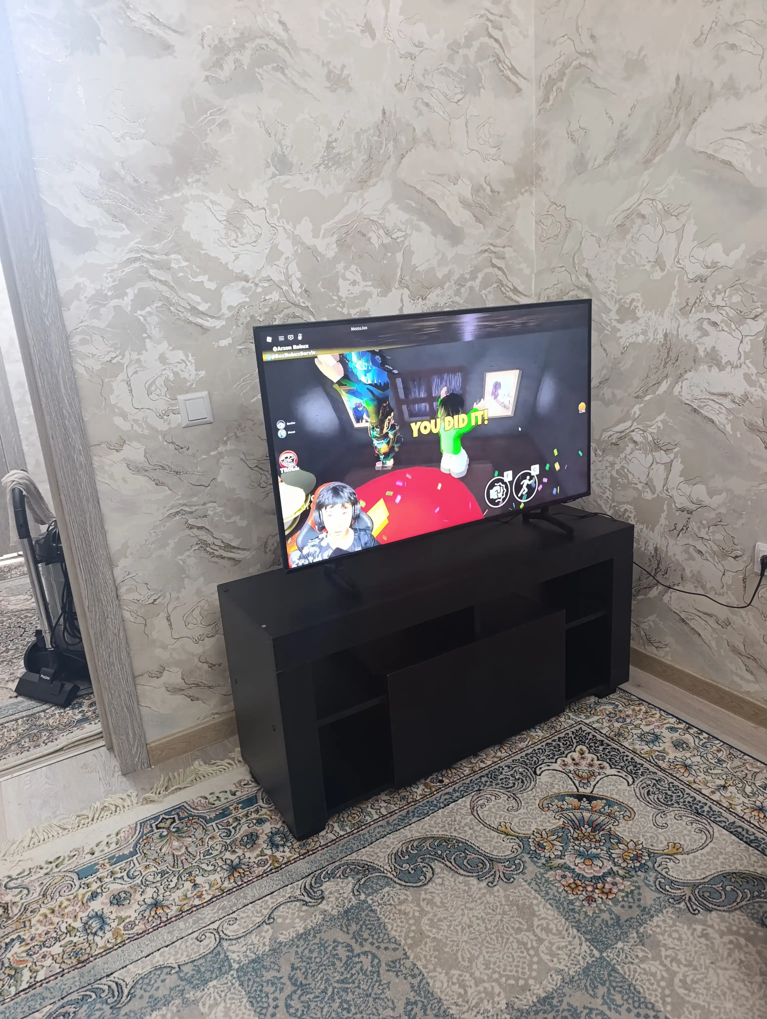 Тумба-подставка под телевизор LEETO, напольная, полностью собранная, 110*55*35 см
