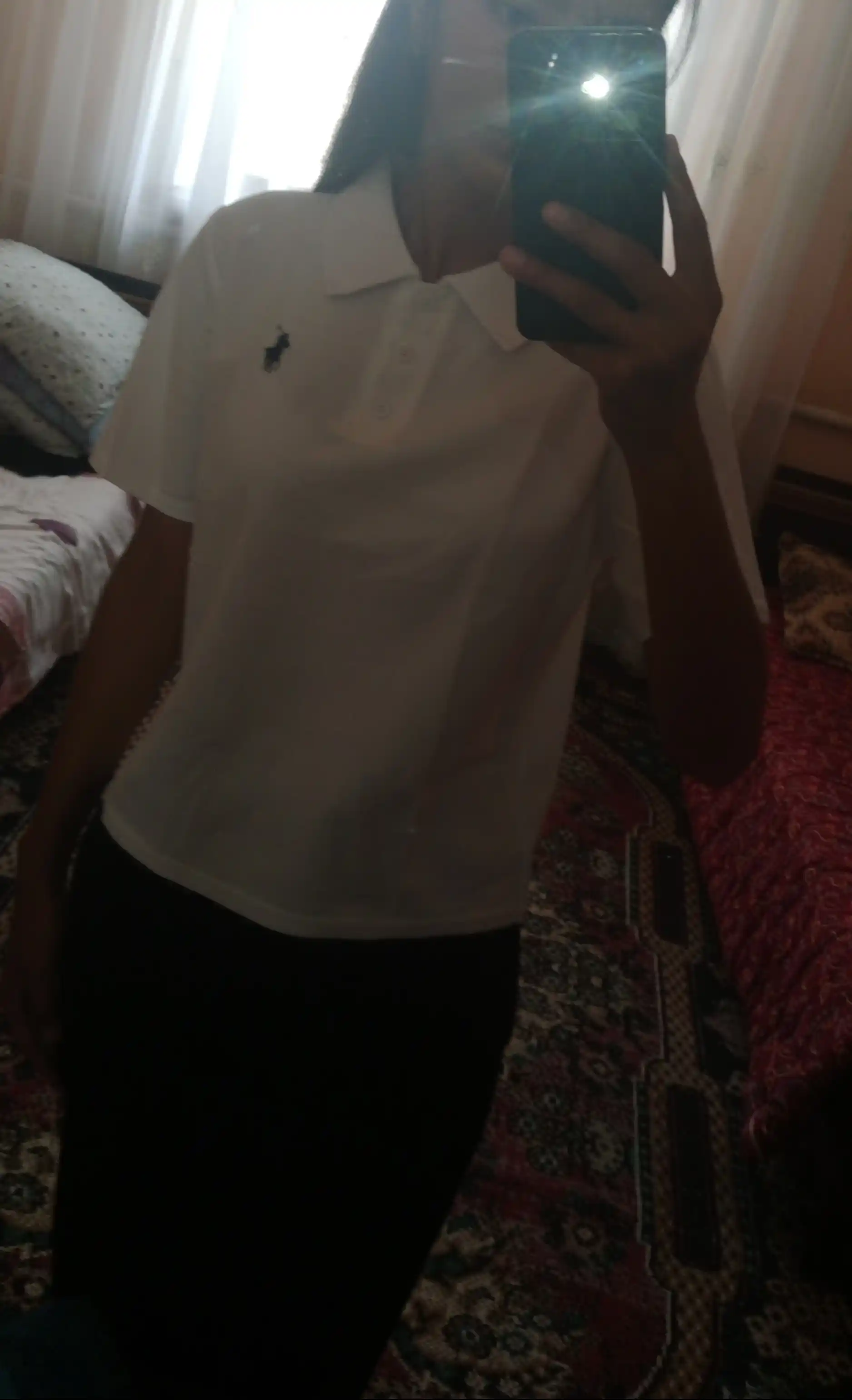 Qisqa yengli ayollar polo futbolkasi