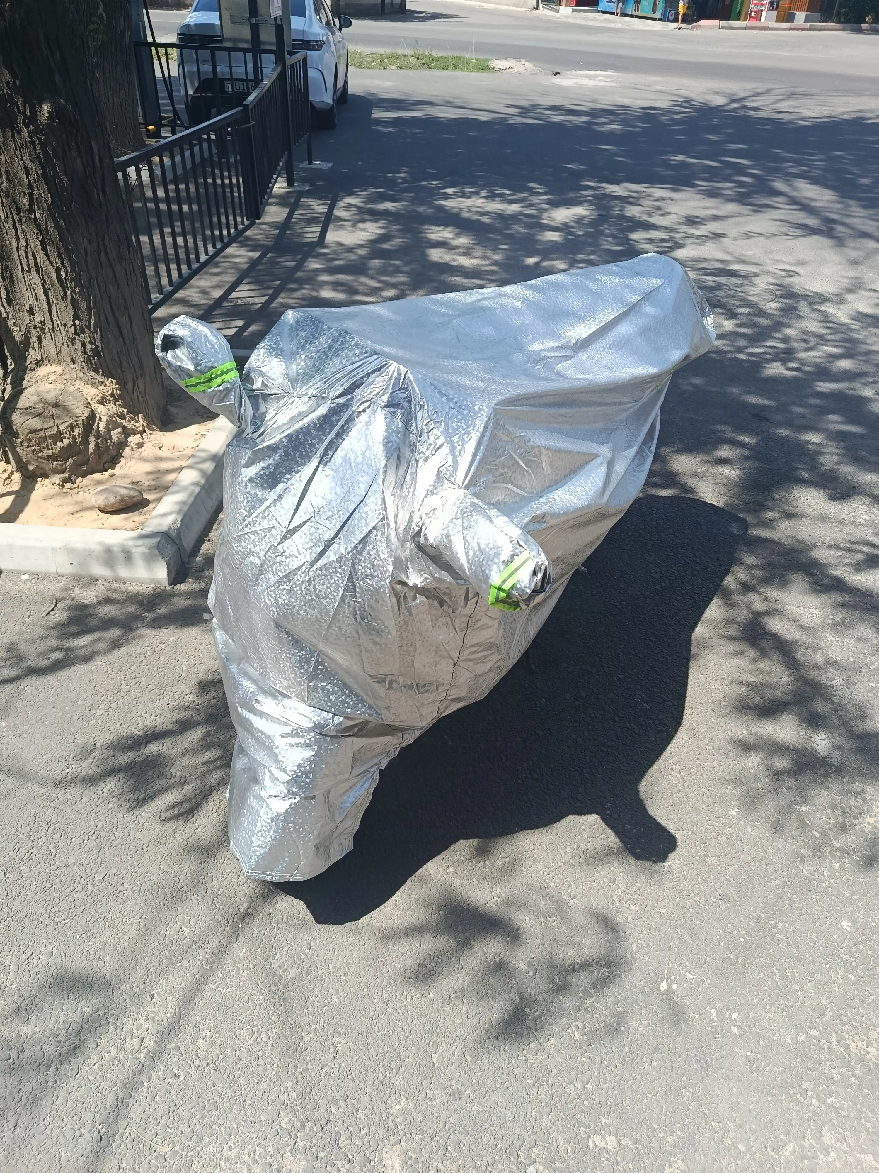 Universal tent (S–XXL) — skuter va mototsikl uchun, 1.6 m dan 2.3 m gacha uzunlikka mos