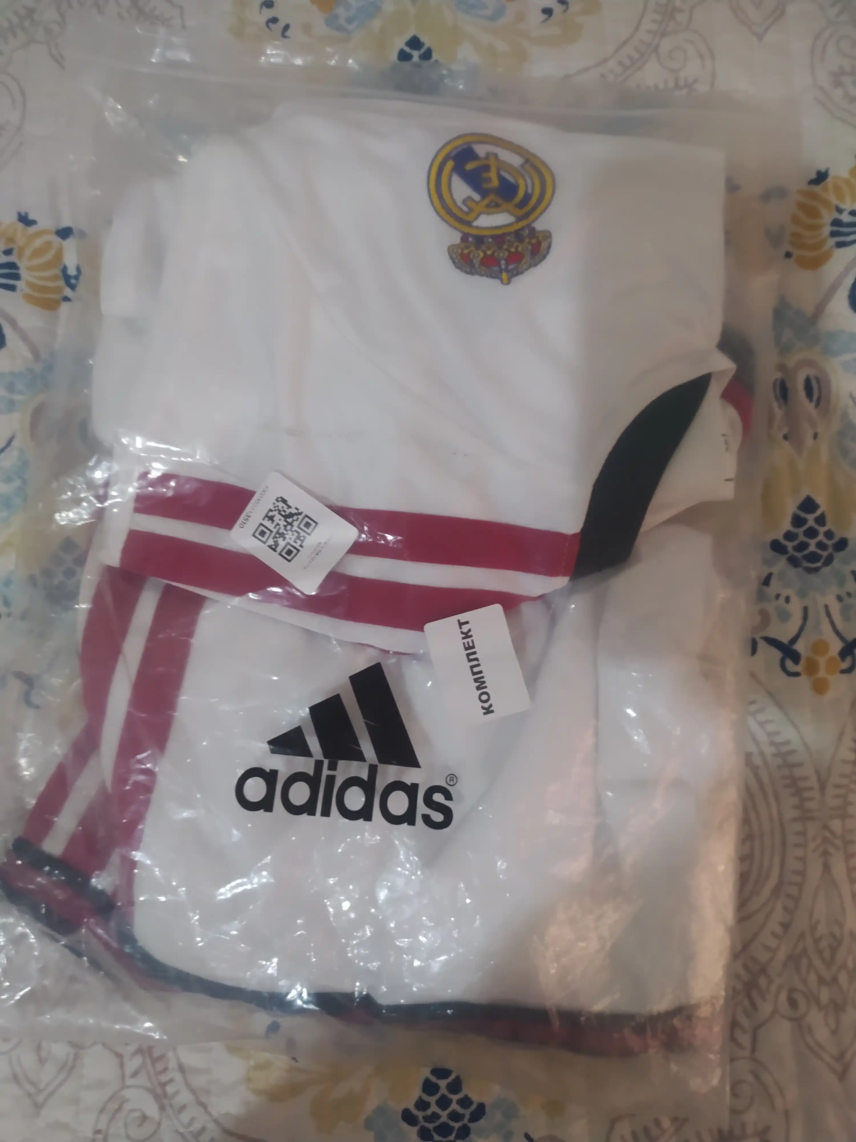 Футбольная форма Real Madrid 2026/2027 Home Kit, футболка и шорты, белая