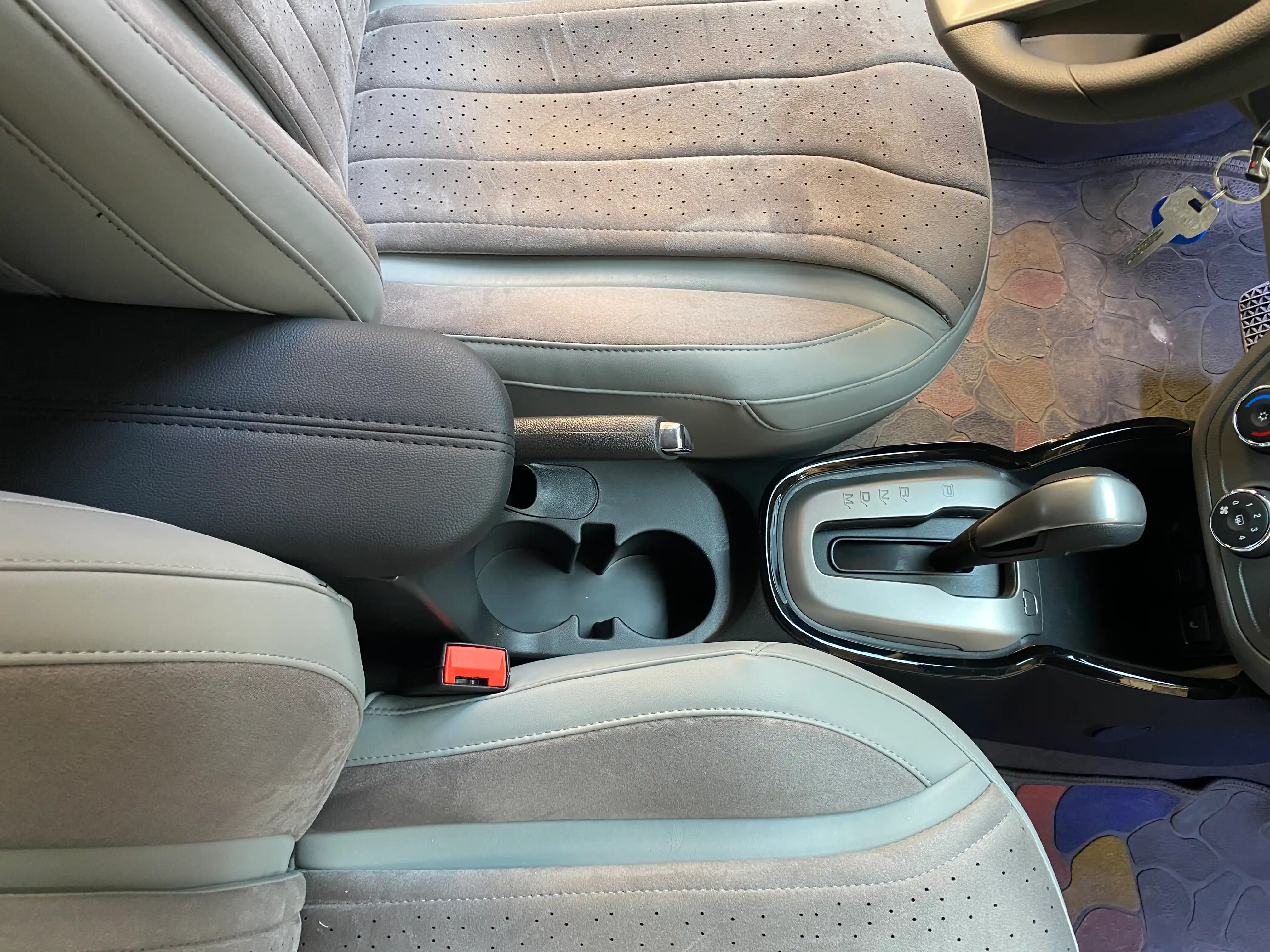 Подлокотник MS, предназначенный для автомобиля Chevrolet Cobalt