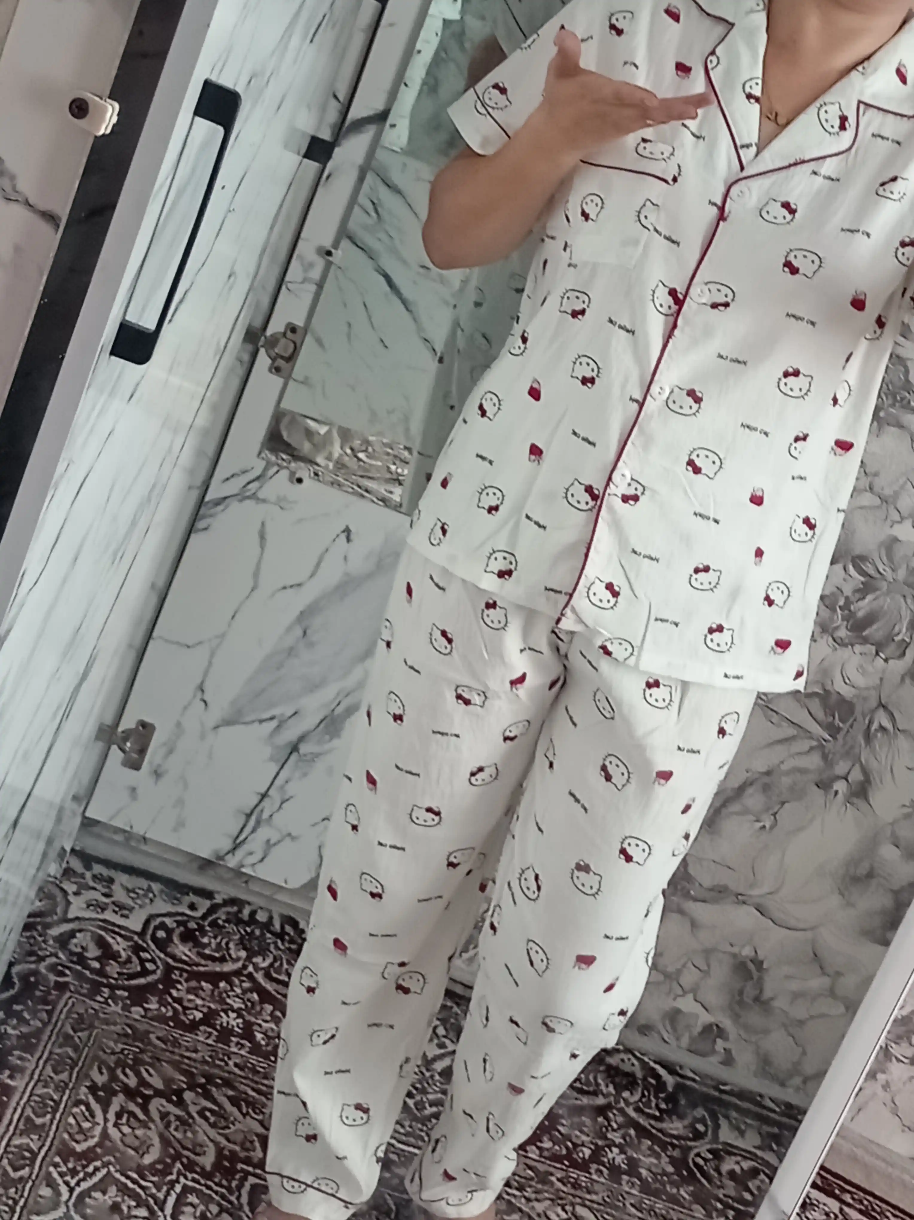 Ayollar pijamasi